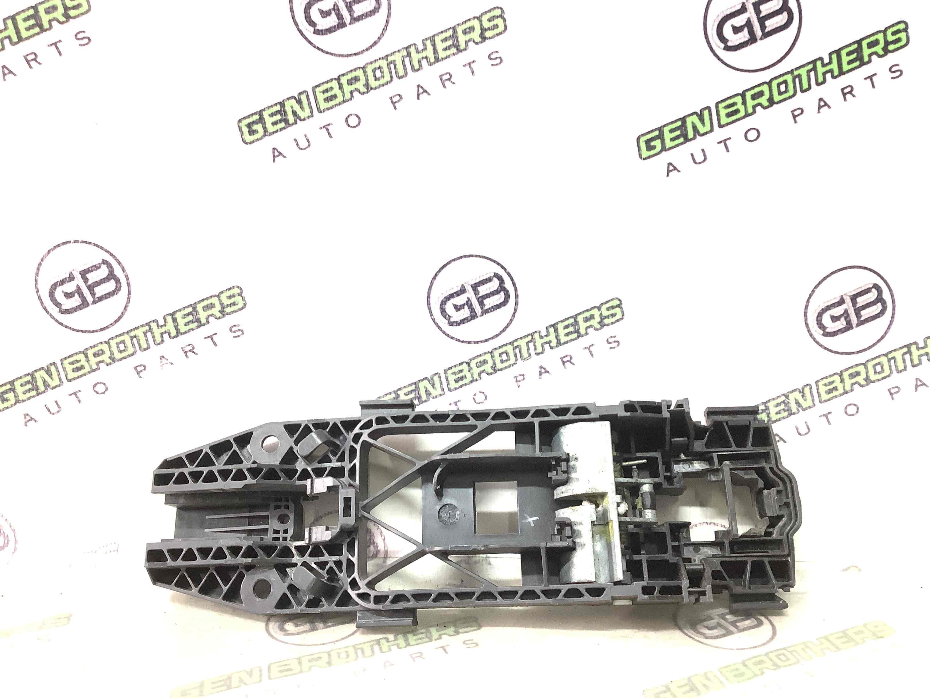 Кронштейн ручки дверей