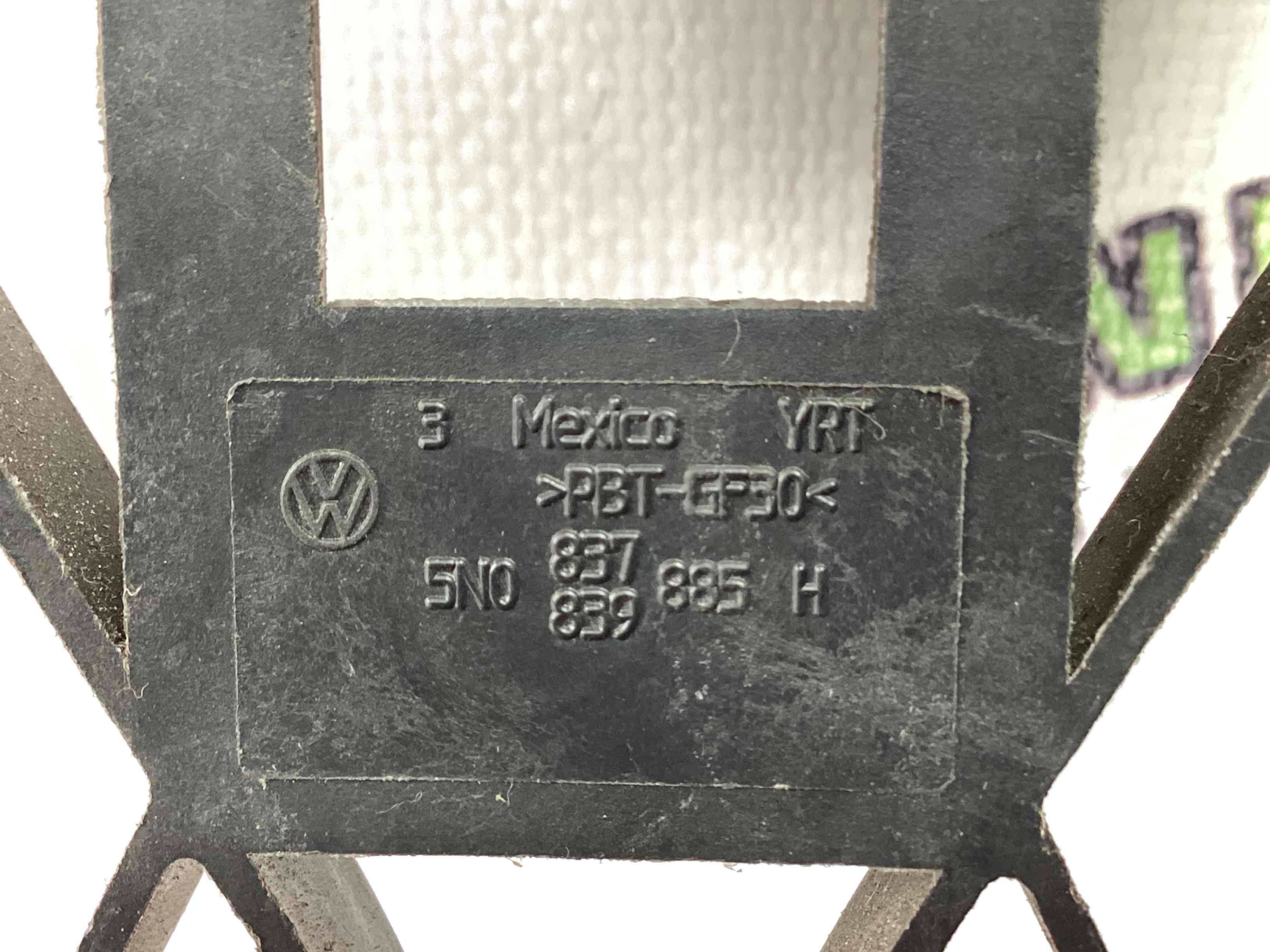 Кронштейн ручки дверей