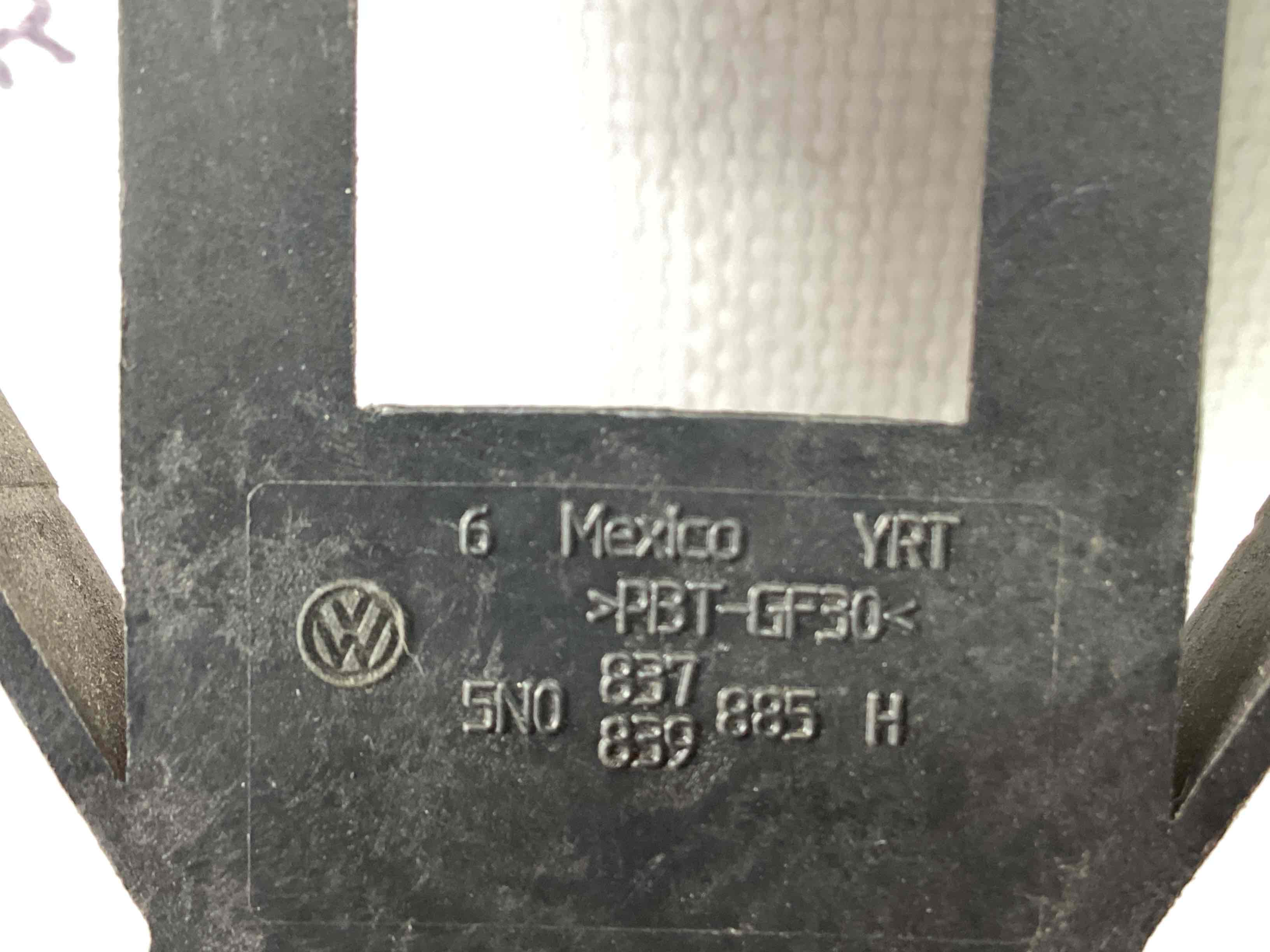 Кронштейн ручки дверей