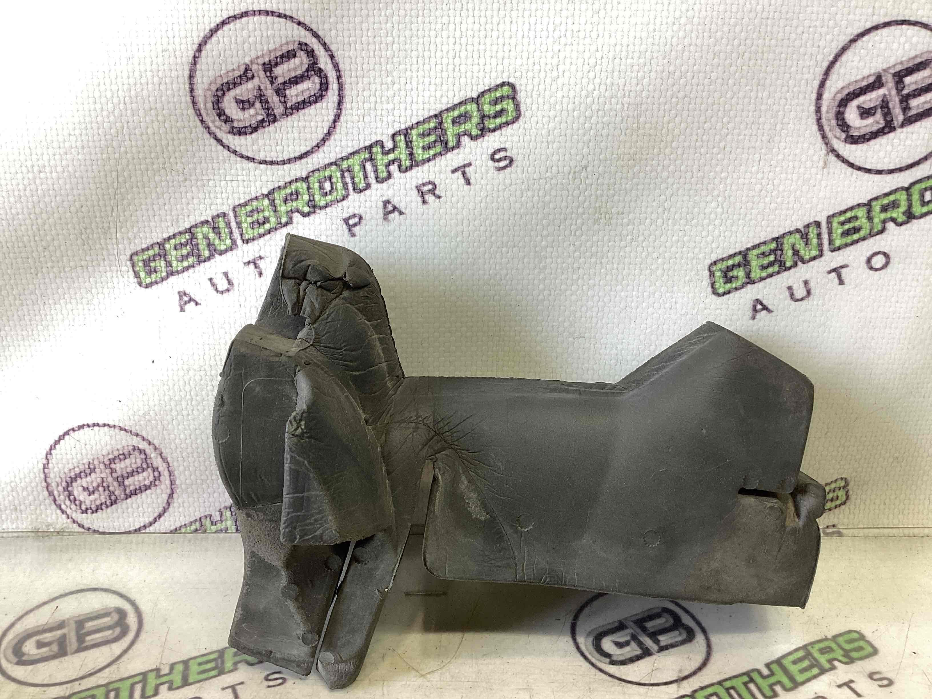 Ущільнювач капота, ізолятор, шуба