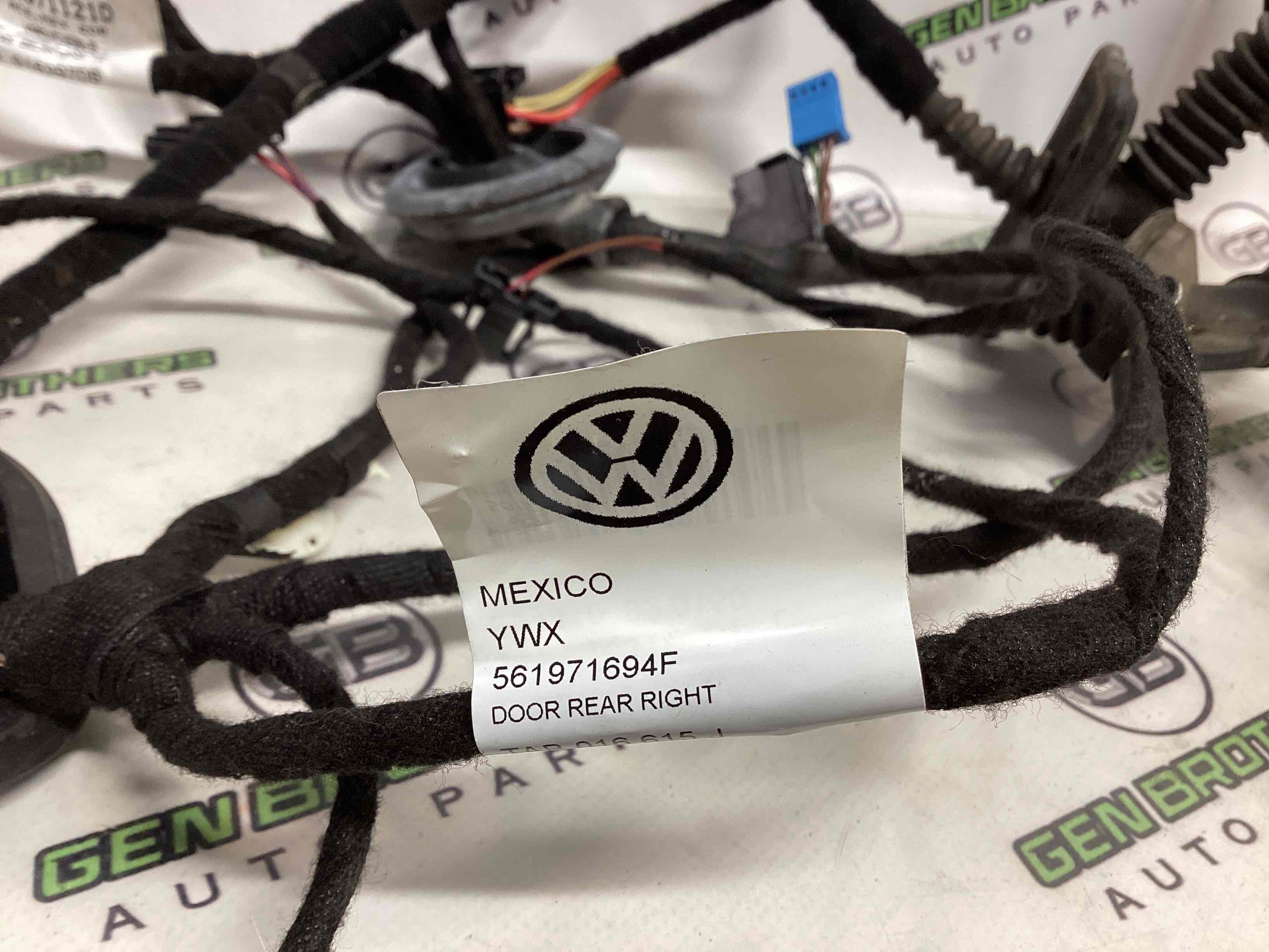 Дзеркало салону, корпус, кріплення, накладка