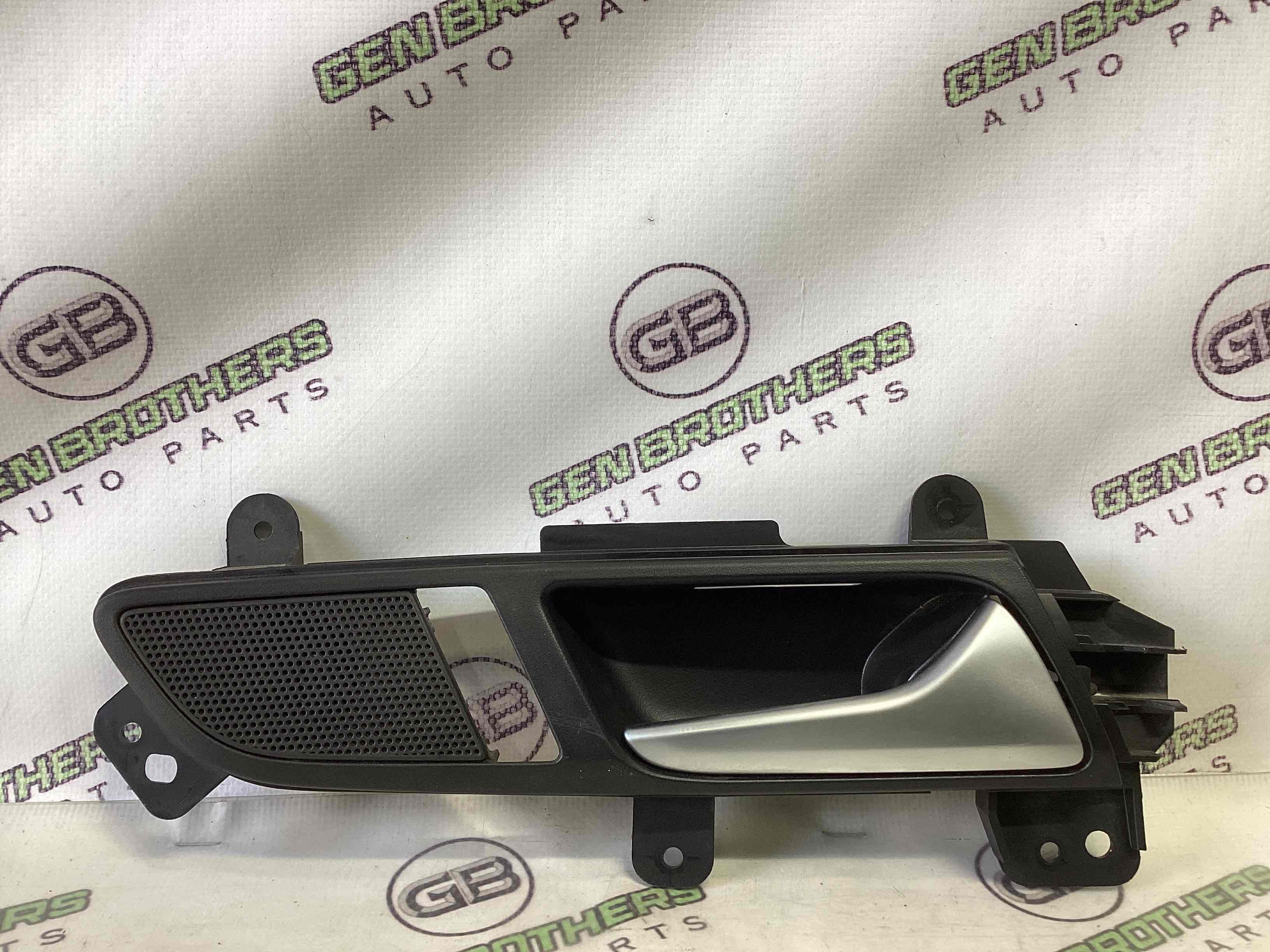 Ручка дверей салону внутрішня, поручень