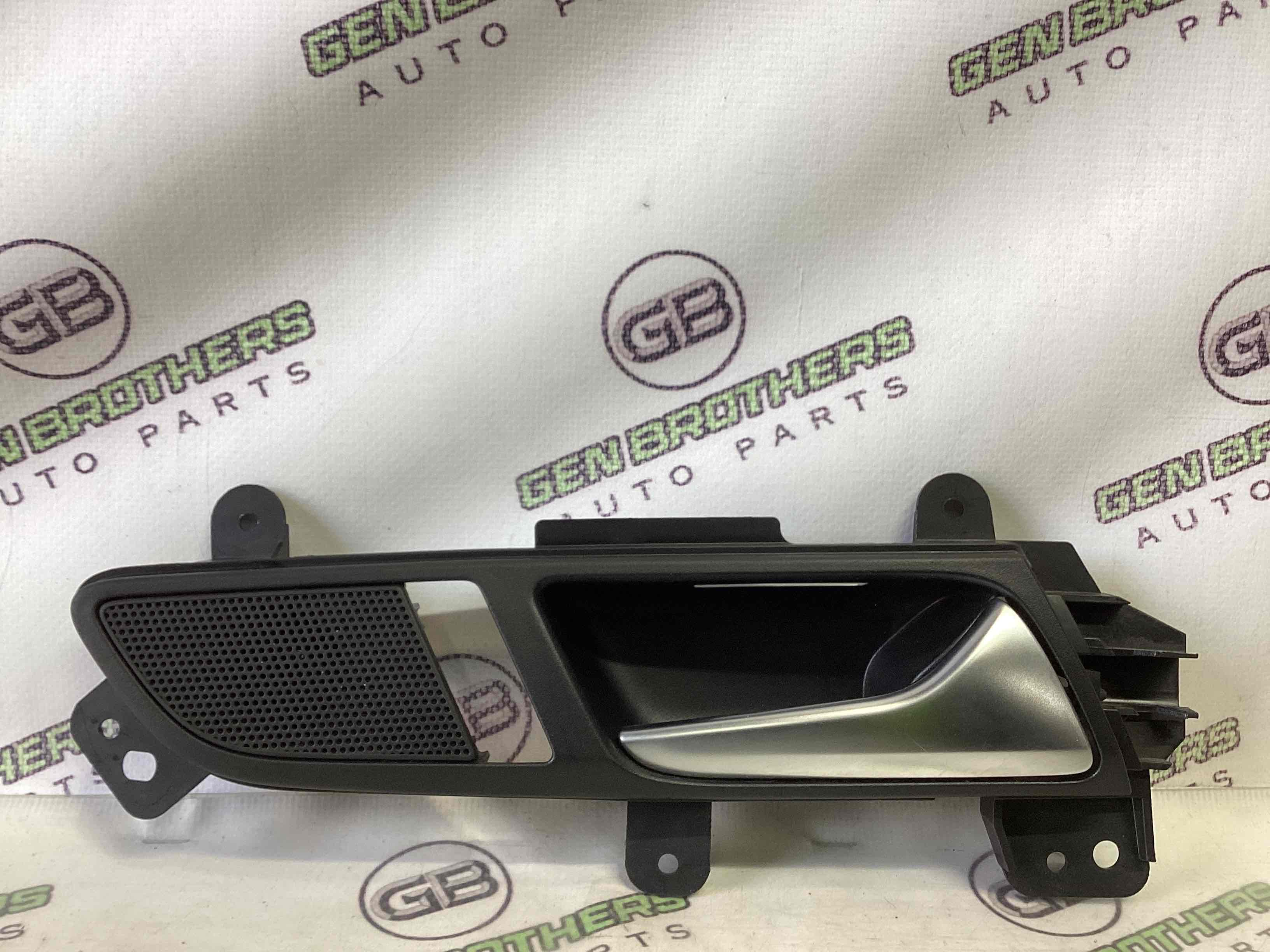 Ручка дверей салону внутрішня, поручень