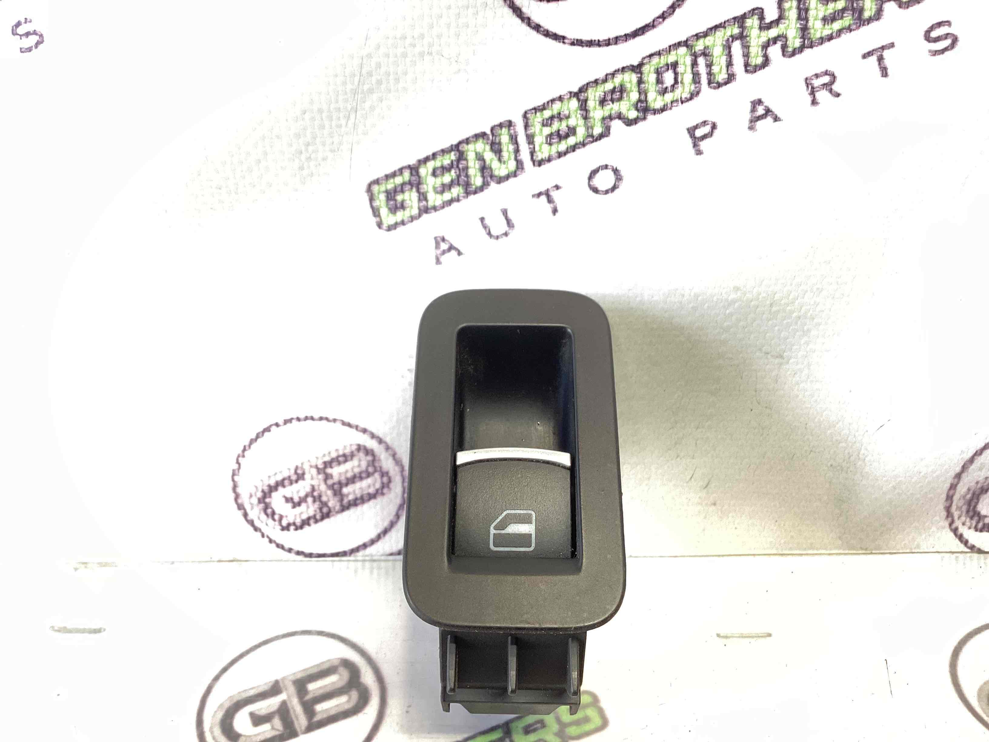 Кнопки керування склопідйомниками