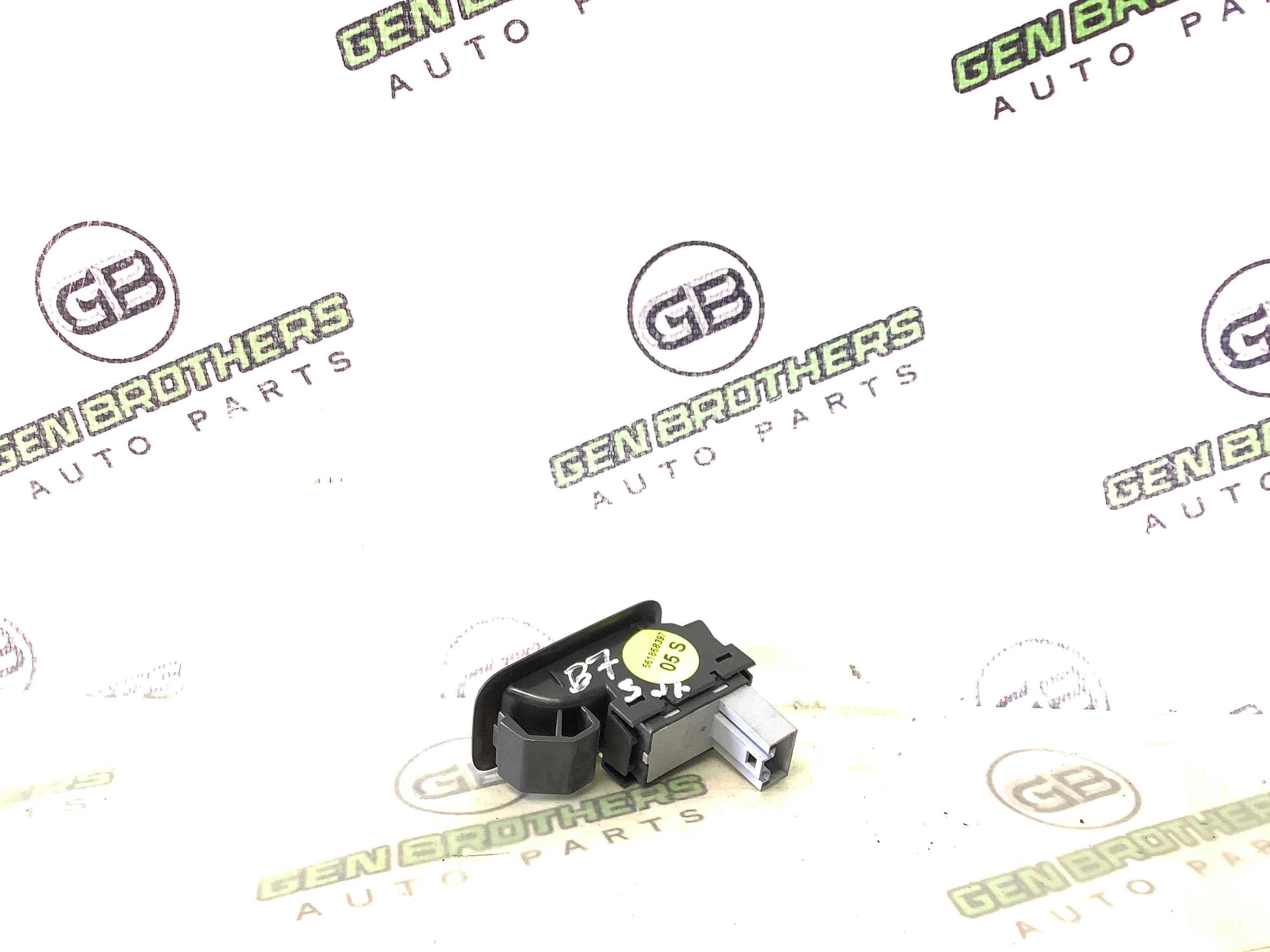 Кнопки керування склопідйомниками