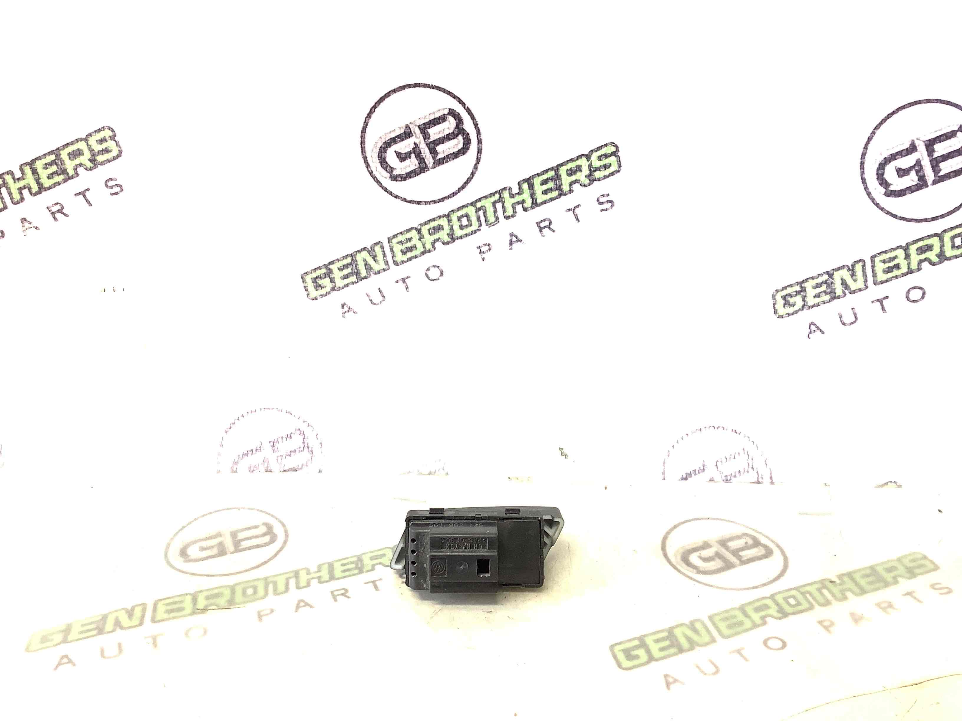 Кнопка центрального замку