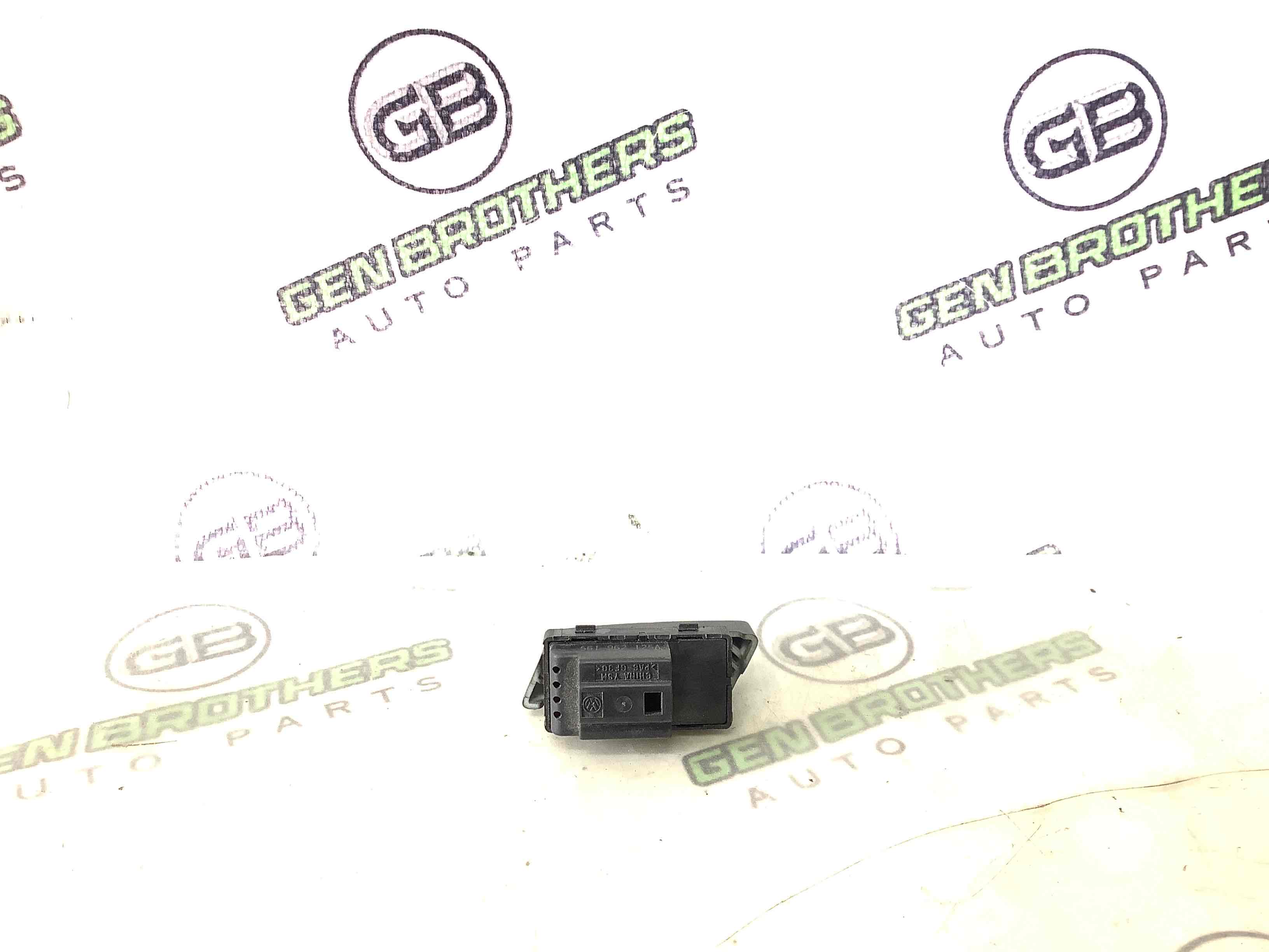 Кнопка центрального замку