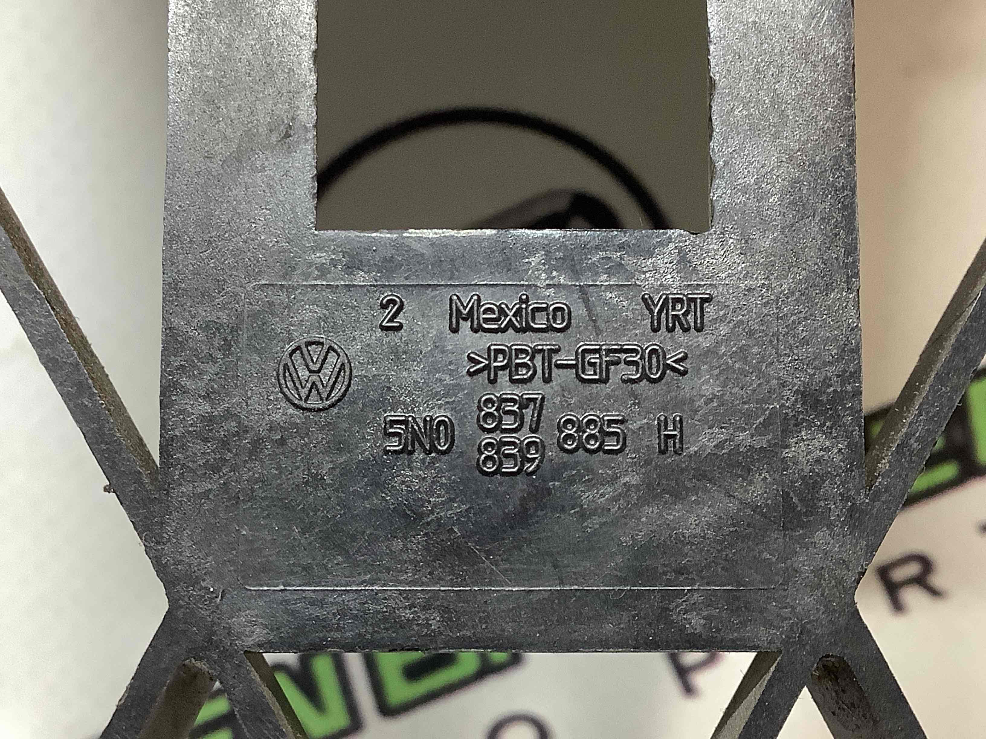 Кронштейн ручки дверей