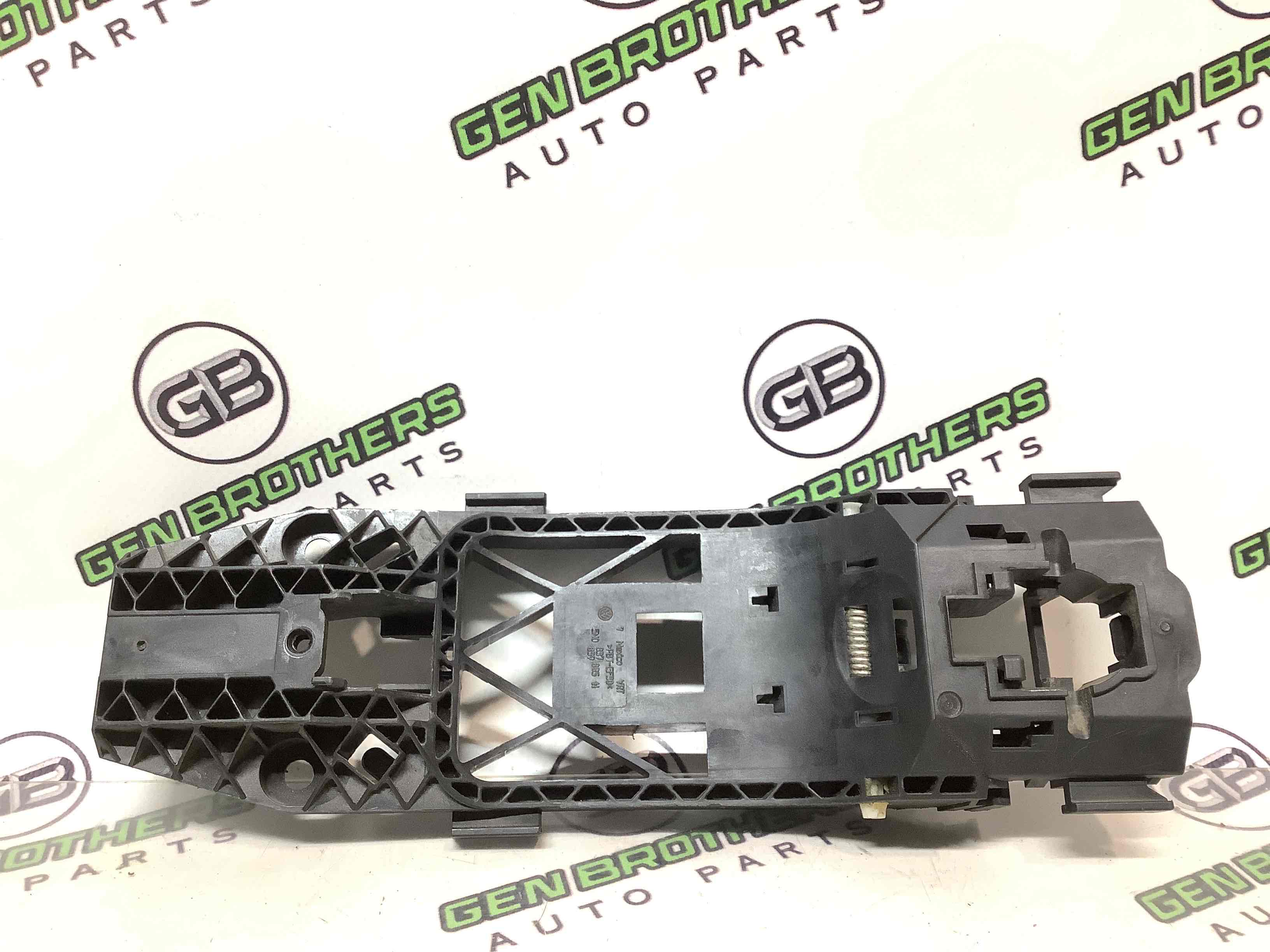 Кронштейн ручки дверей