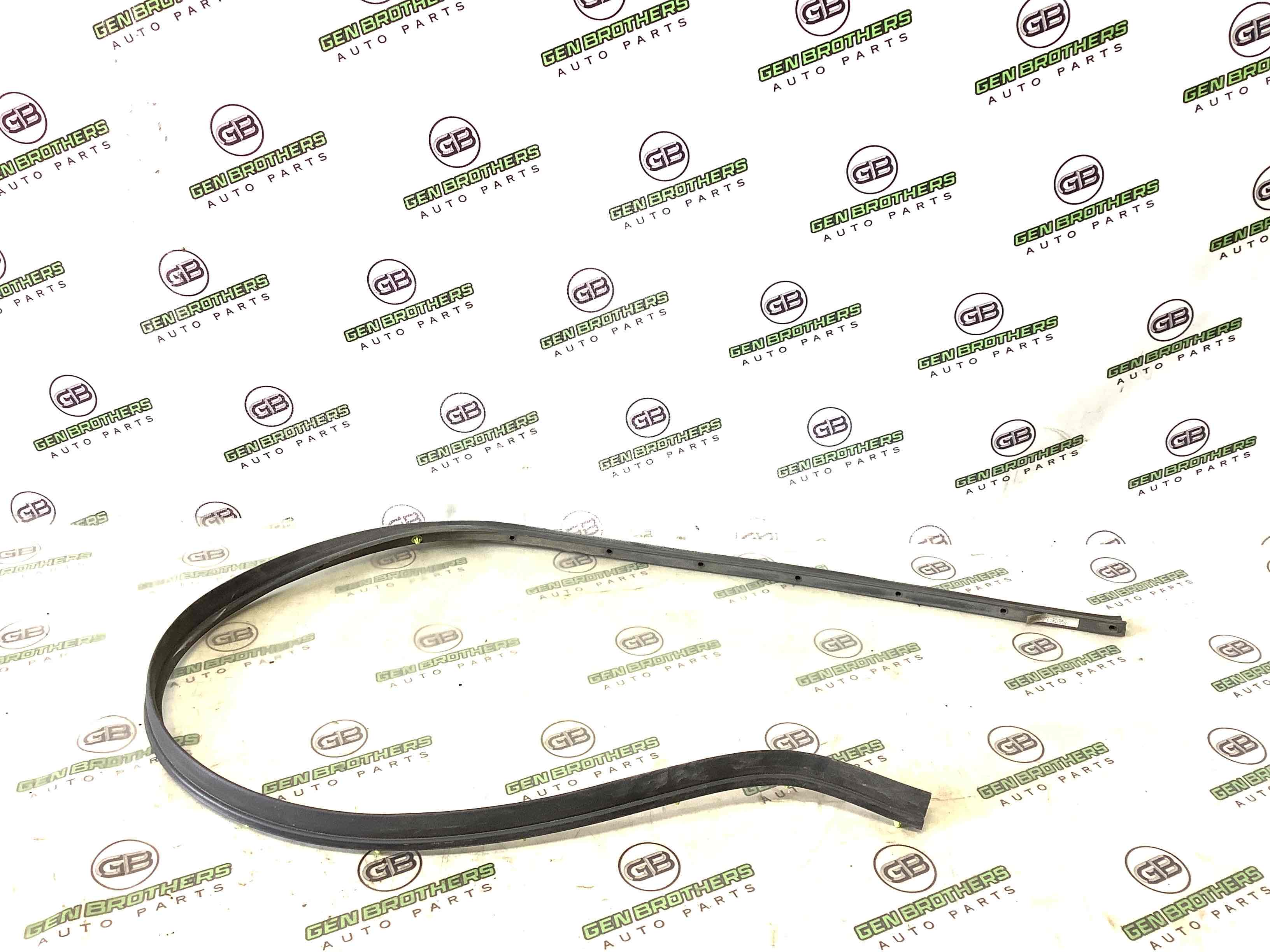 Ущільнювач скла, двері