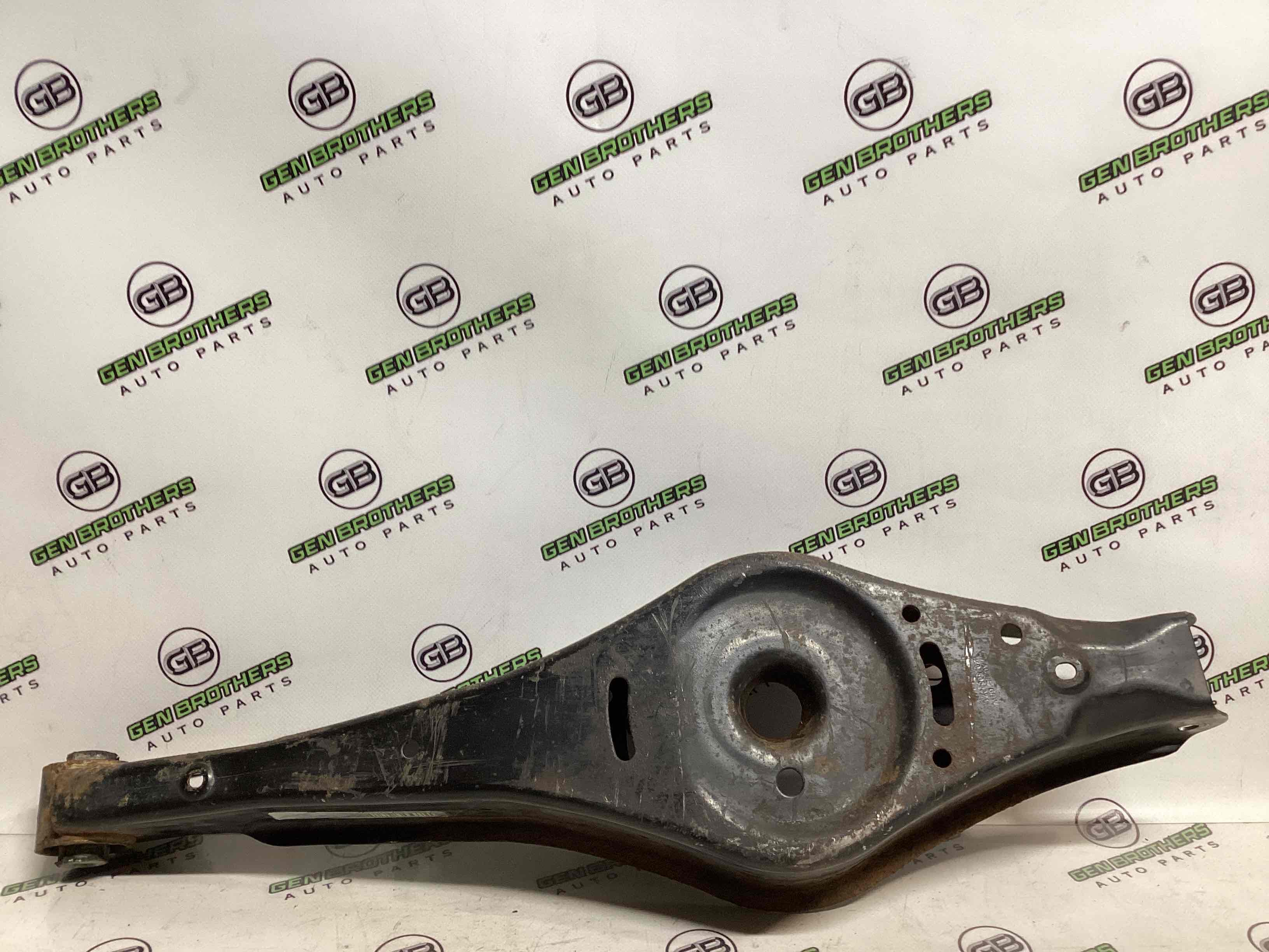 Важіль задній лівий