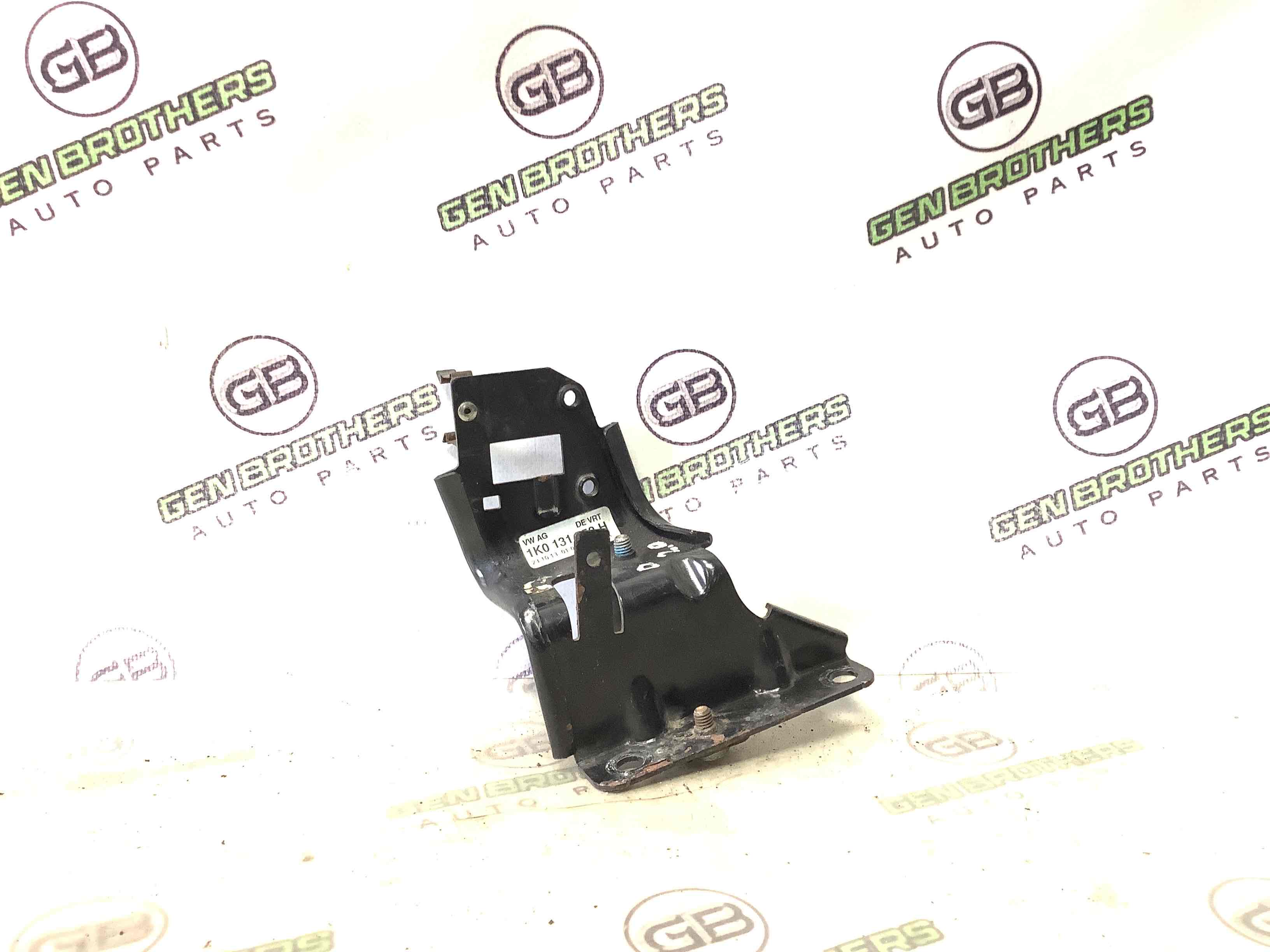 Кріплення, кронштейн