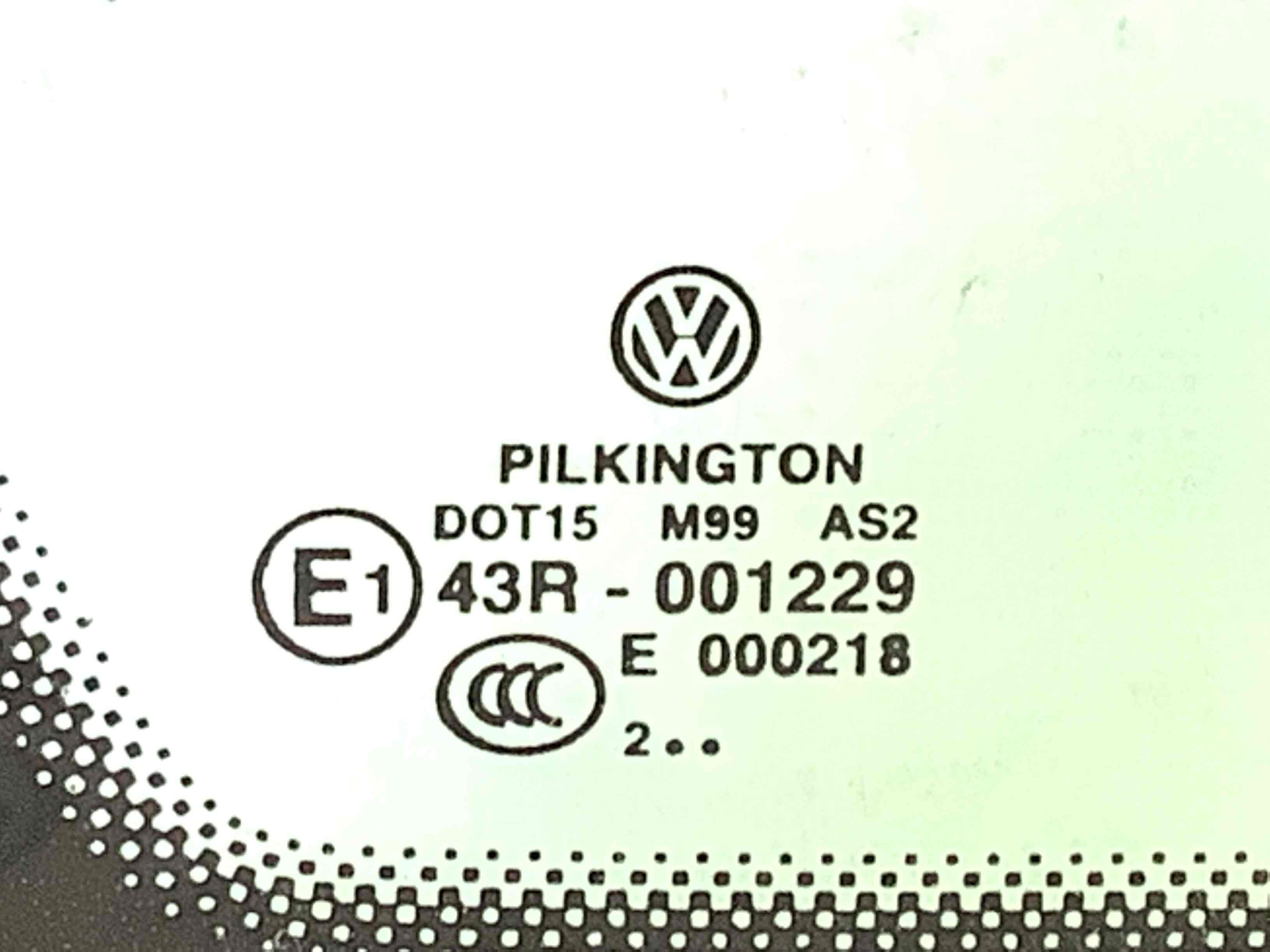 Скло кузовне бічне ліве