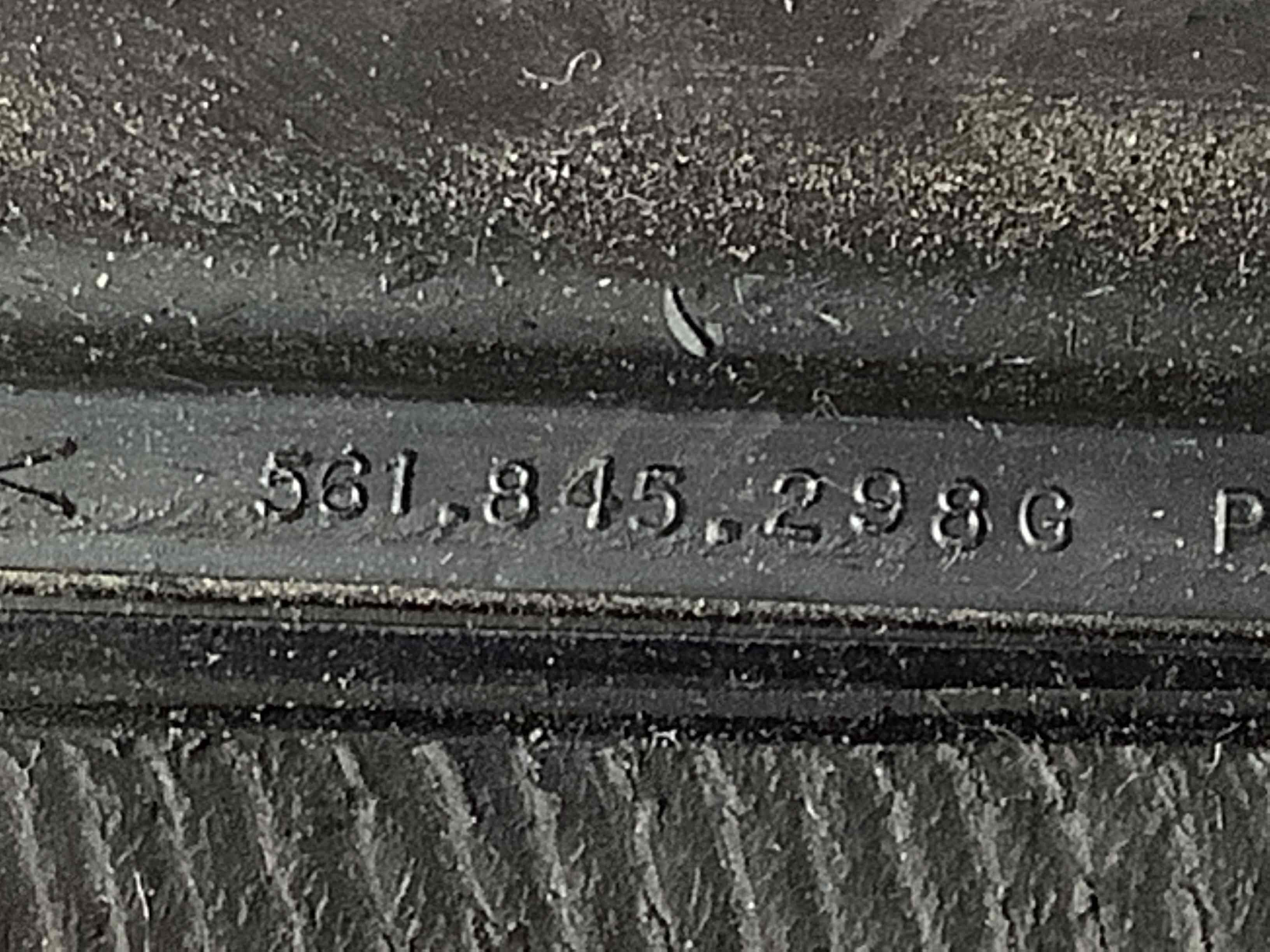 Скло кузовне бічне праве