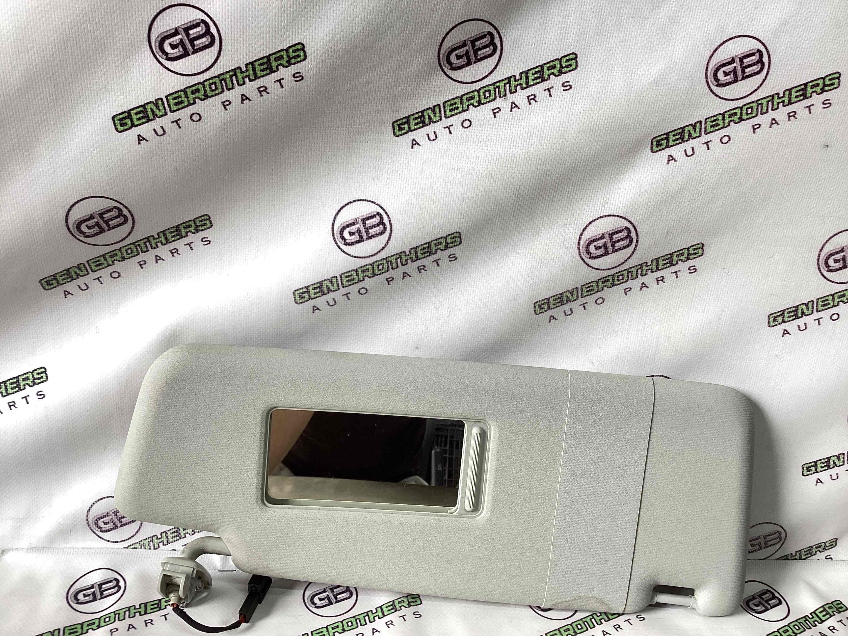 Козирок сонцезахисний