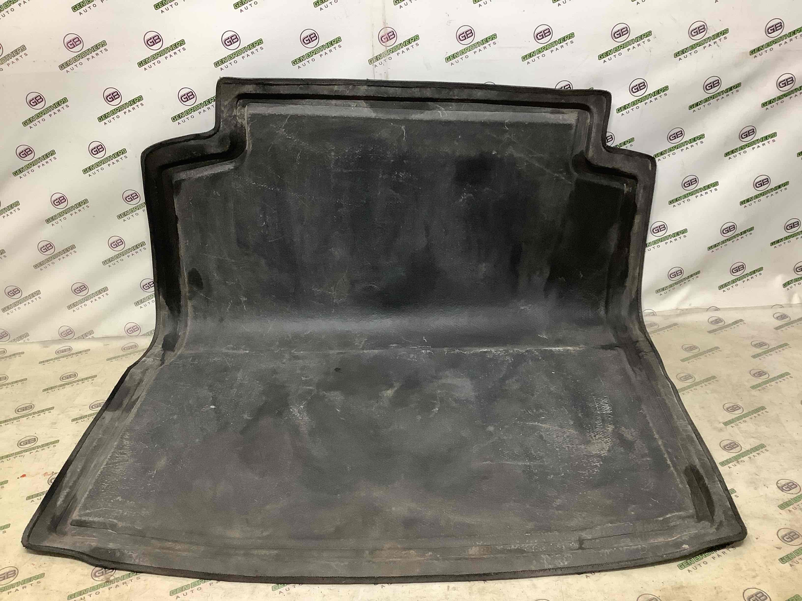 Підлогове покриття багажника, полиця багажника