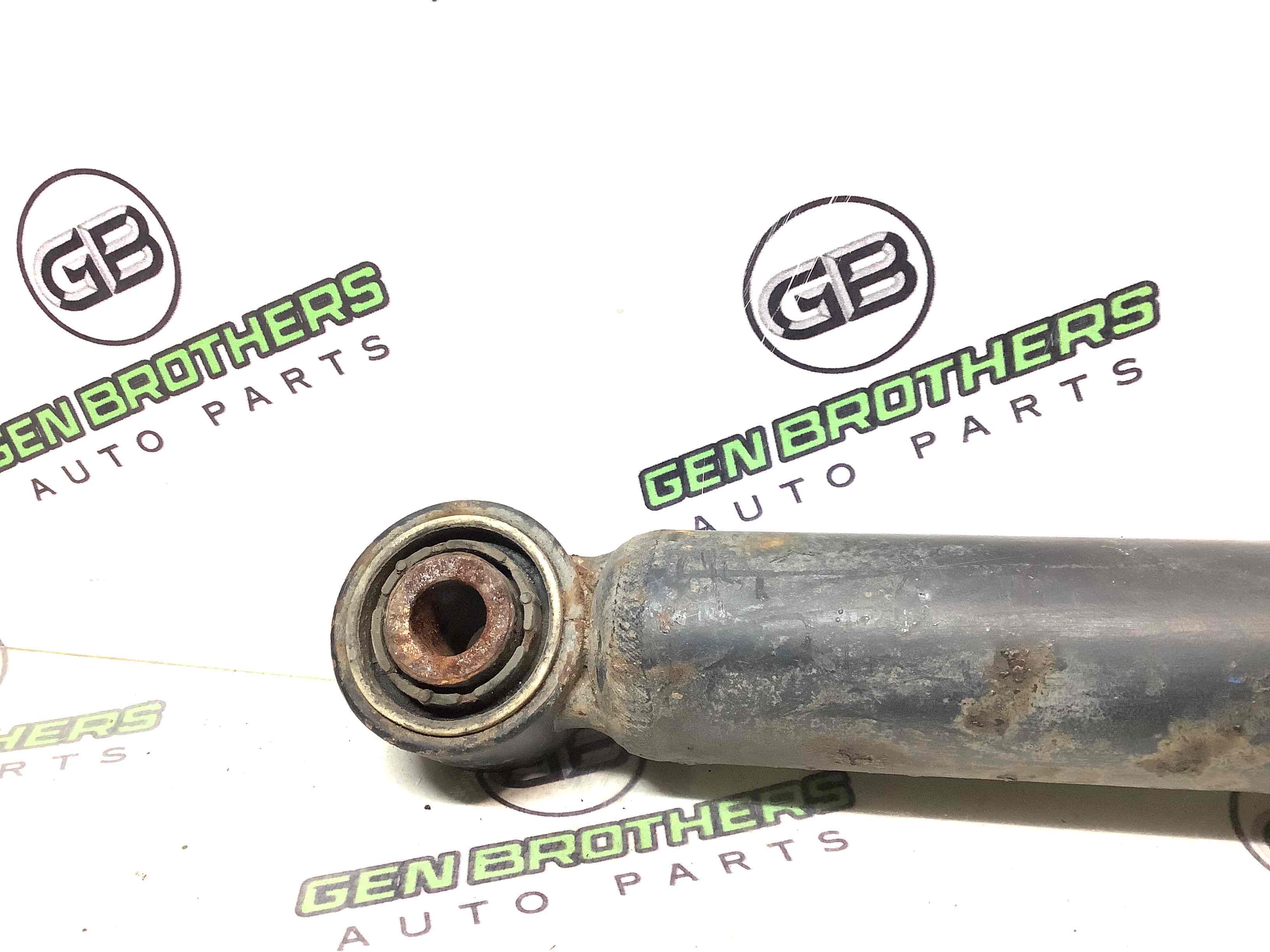 Амортизатор задній правий