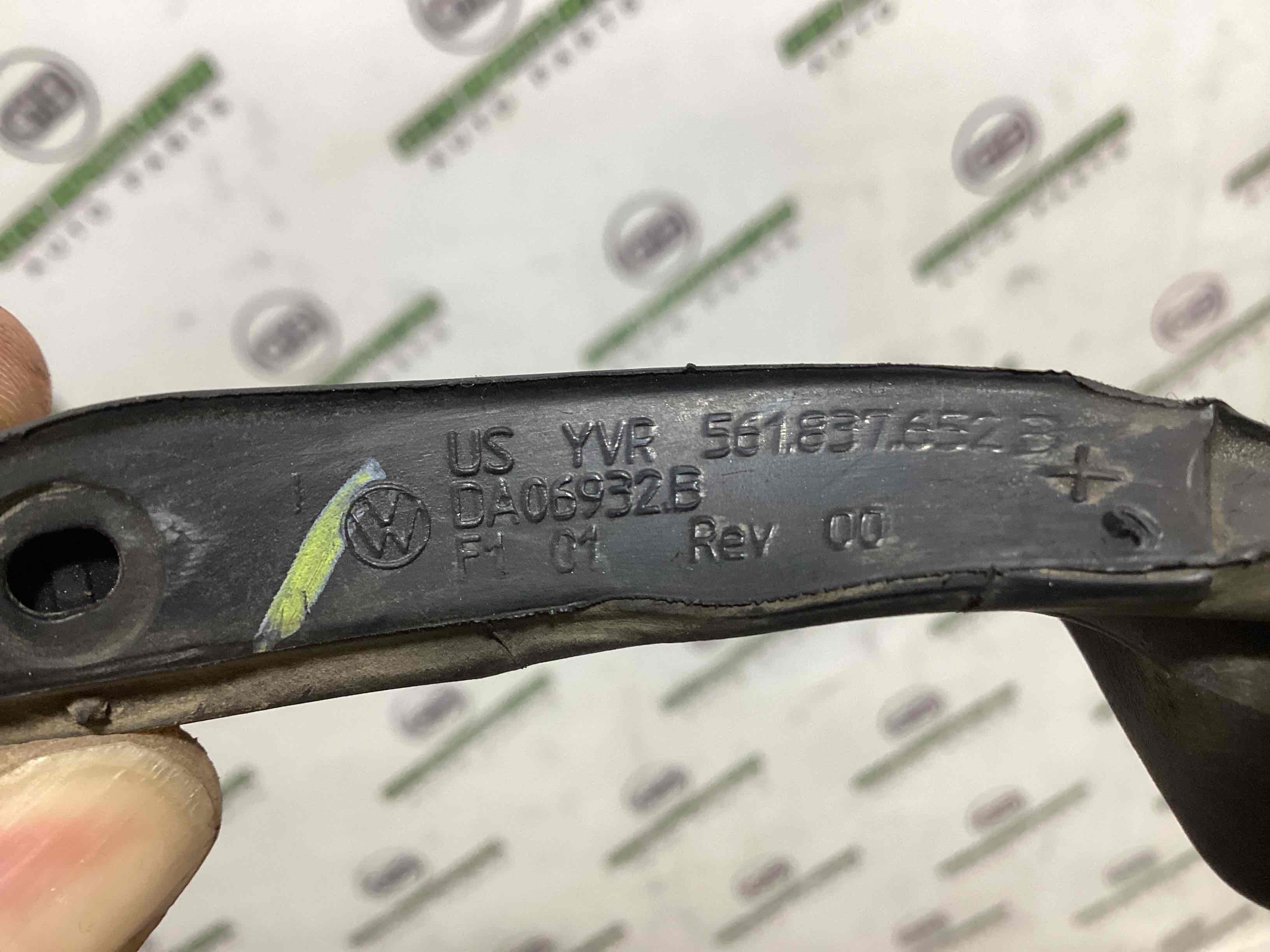 Ущільнювач скла, двері