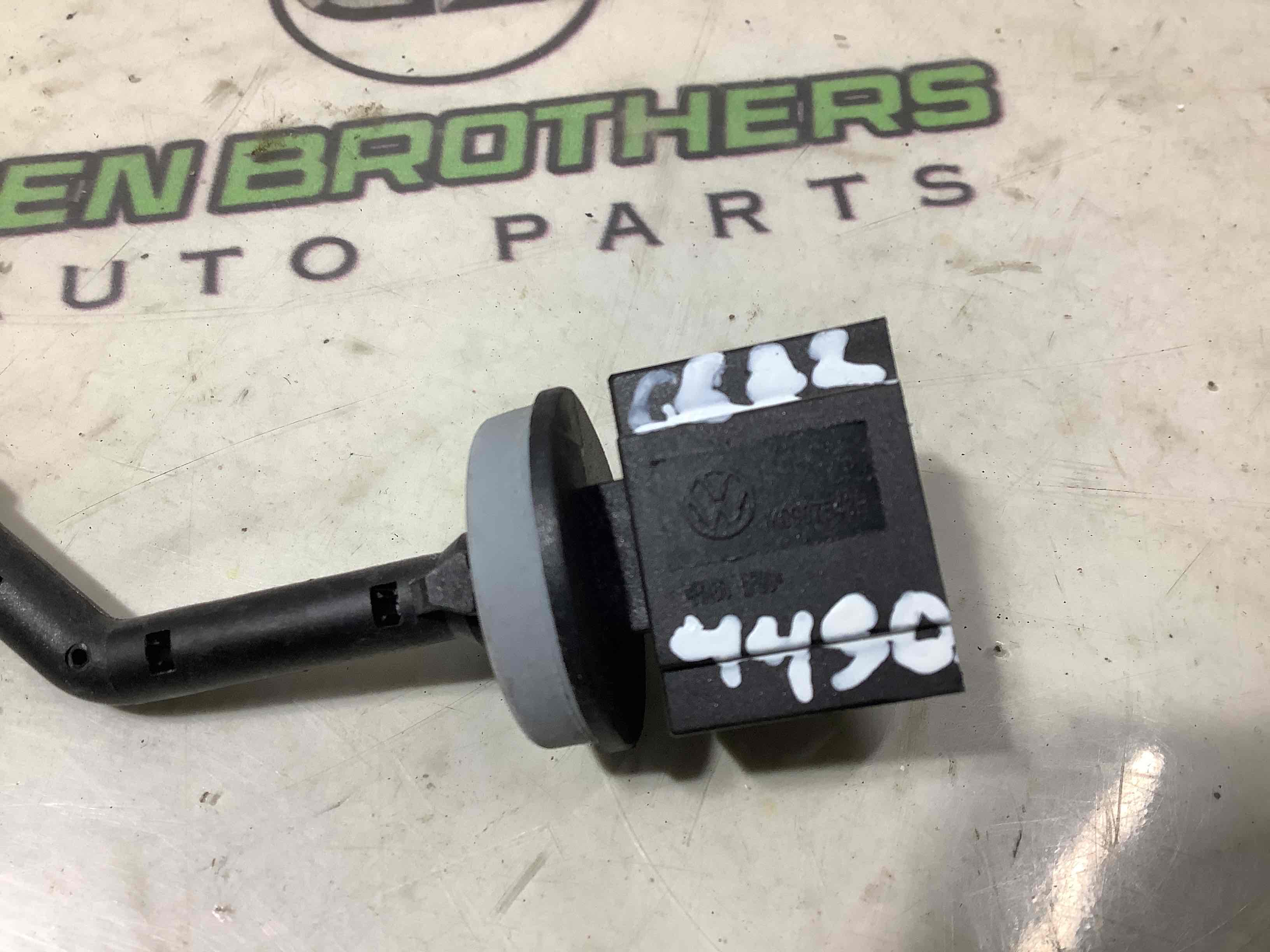 Датчик температури повітря у салоні