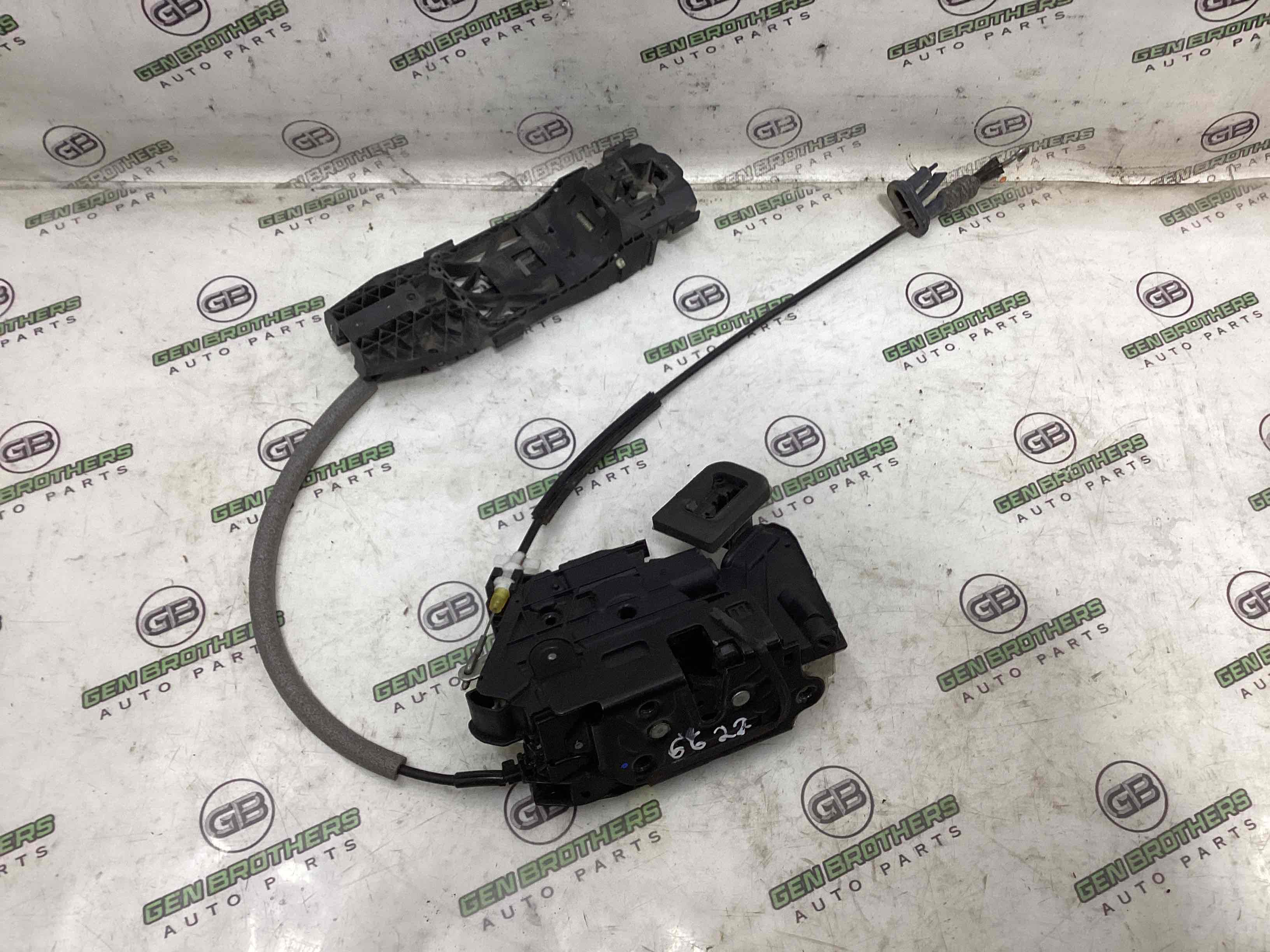 Замок дверей передньої правої