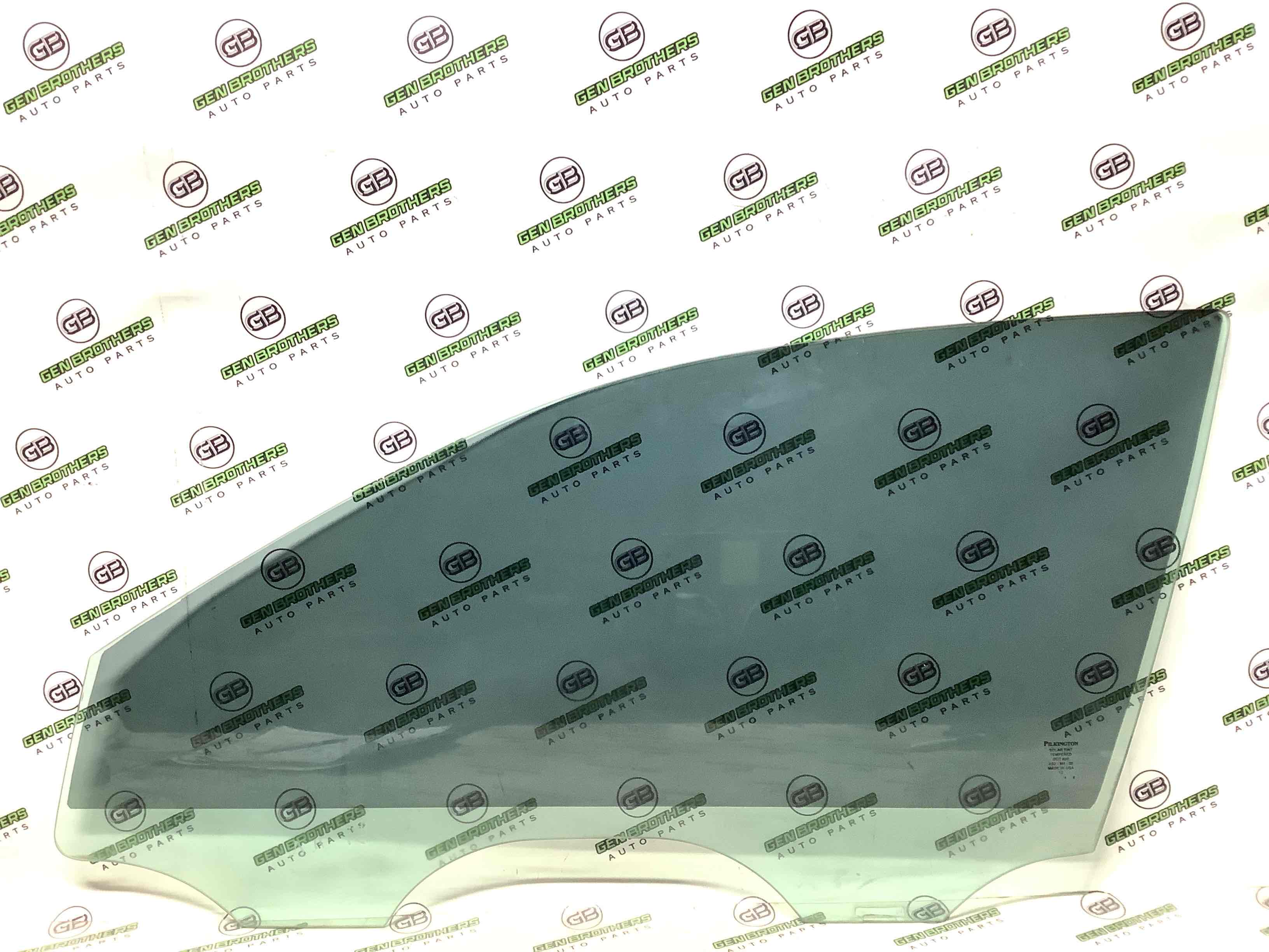 Скло переднє ліве