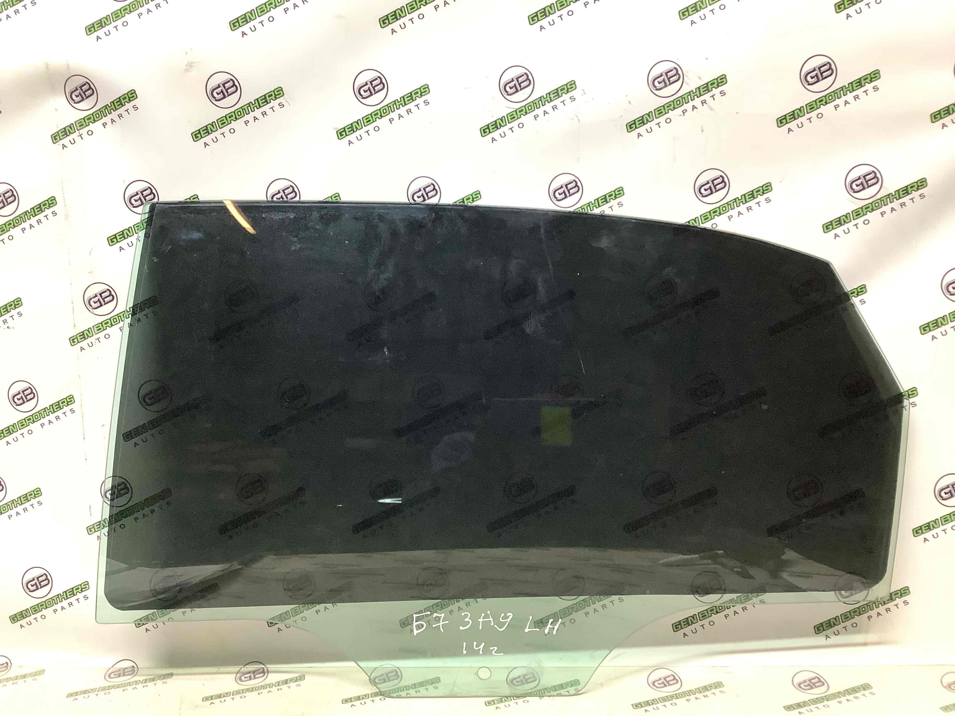 Скло заднє ліве