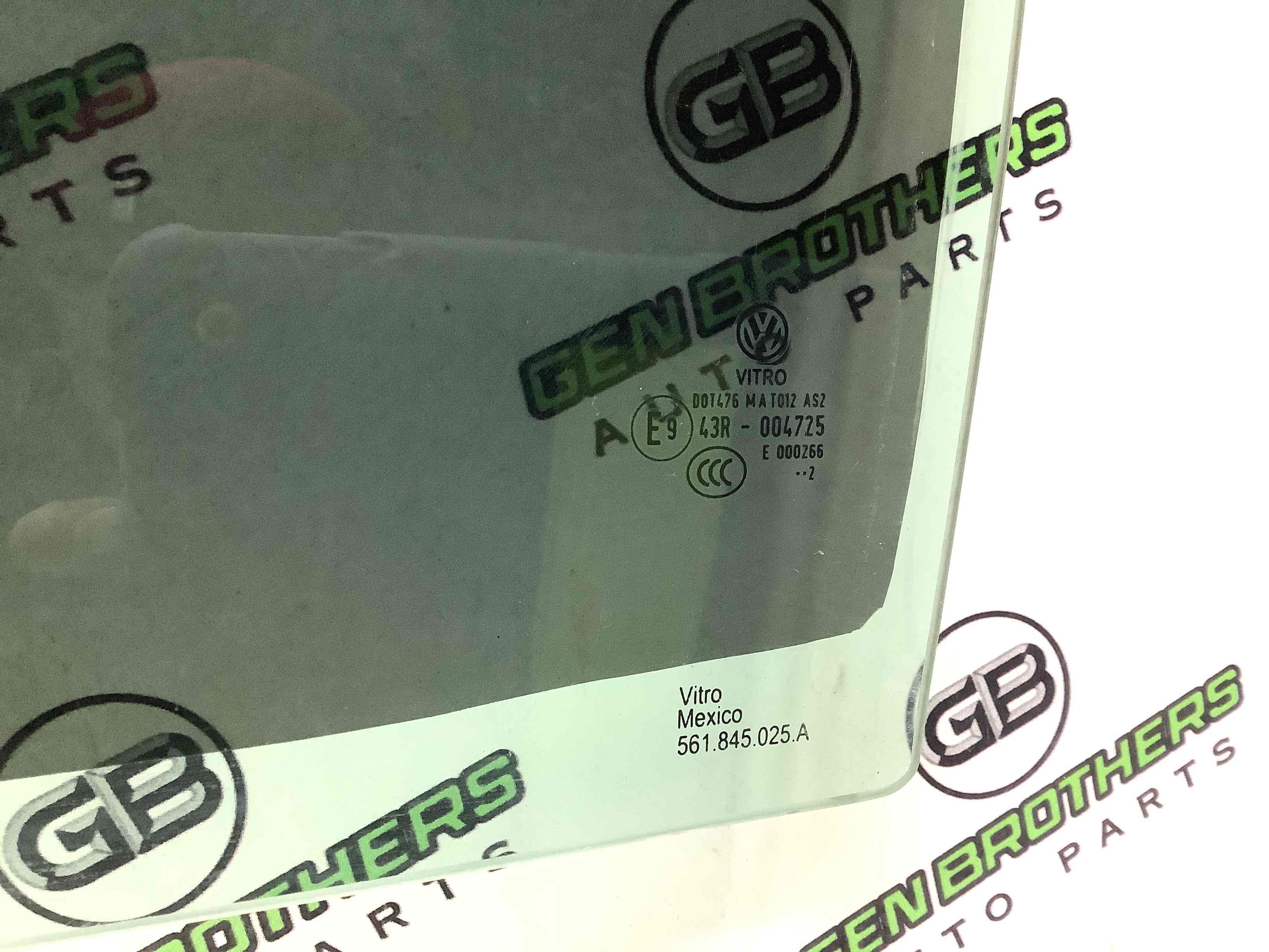 Скло заднє ліве