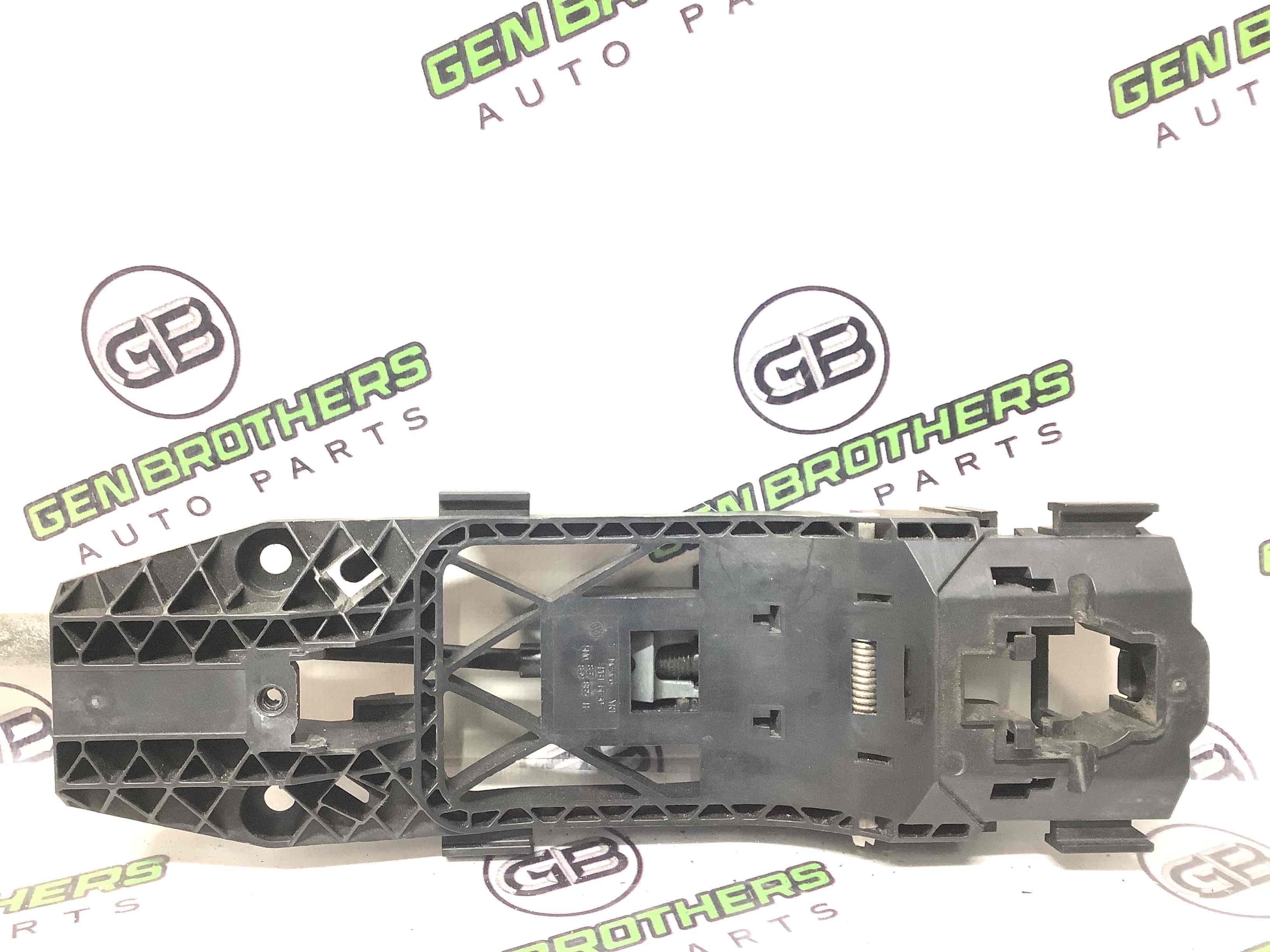 Кронштейн ручки дверей