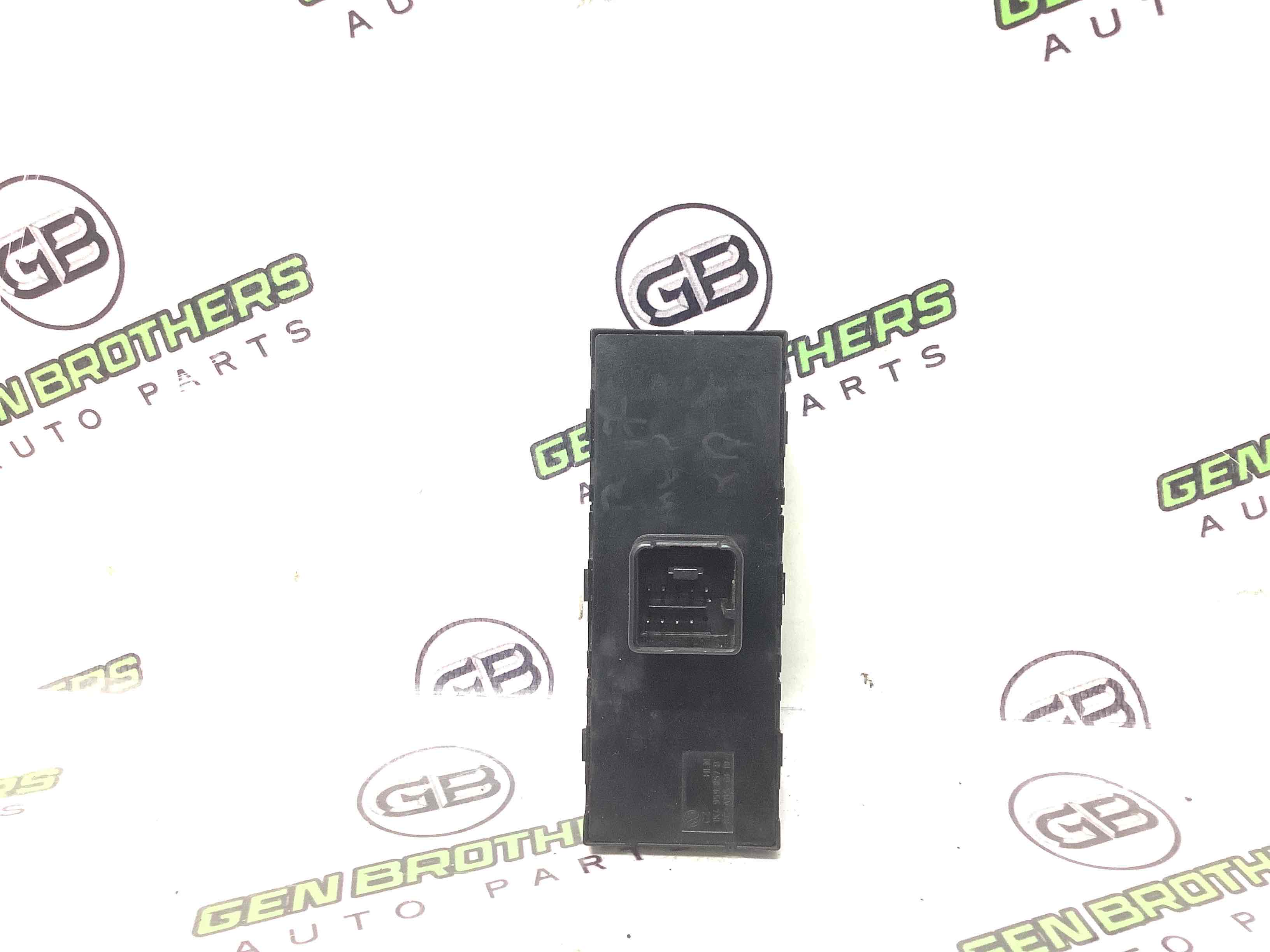 Кнопки керування склопідйомниками