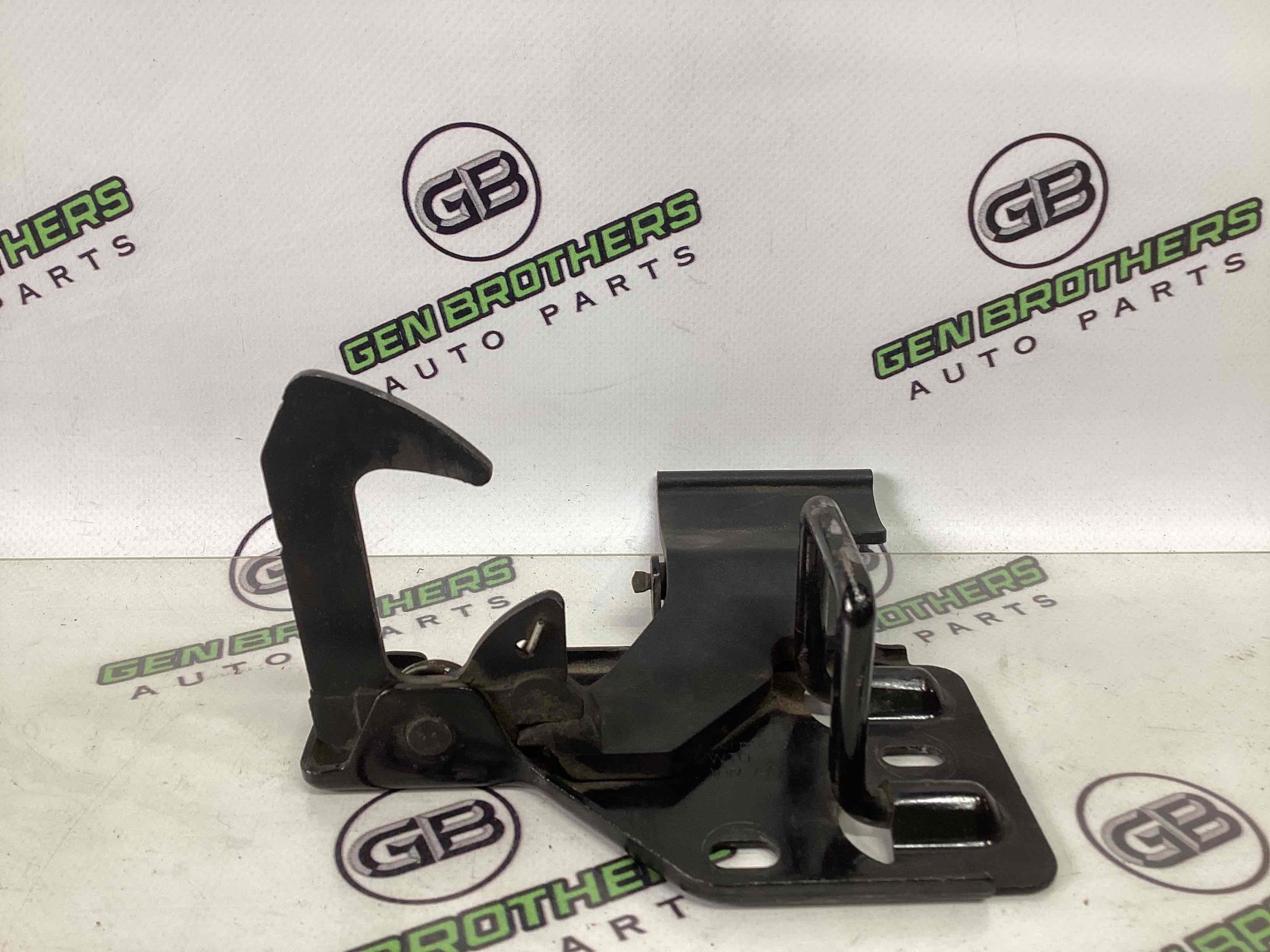 Замок капота, трос капота