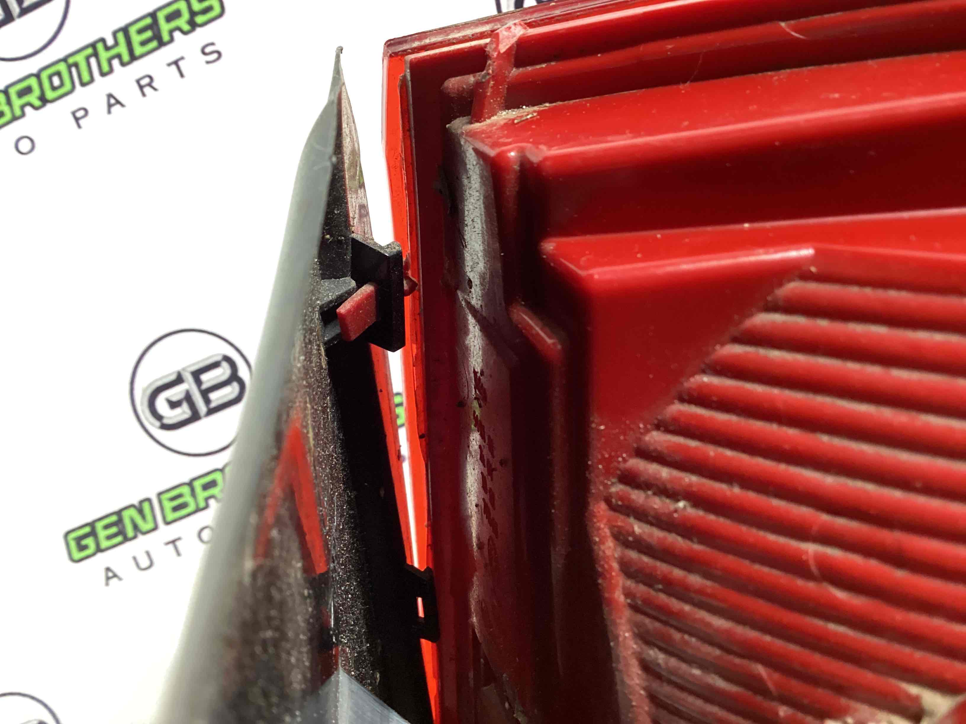 Ліхтар задній лівий