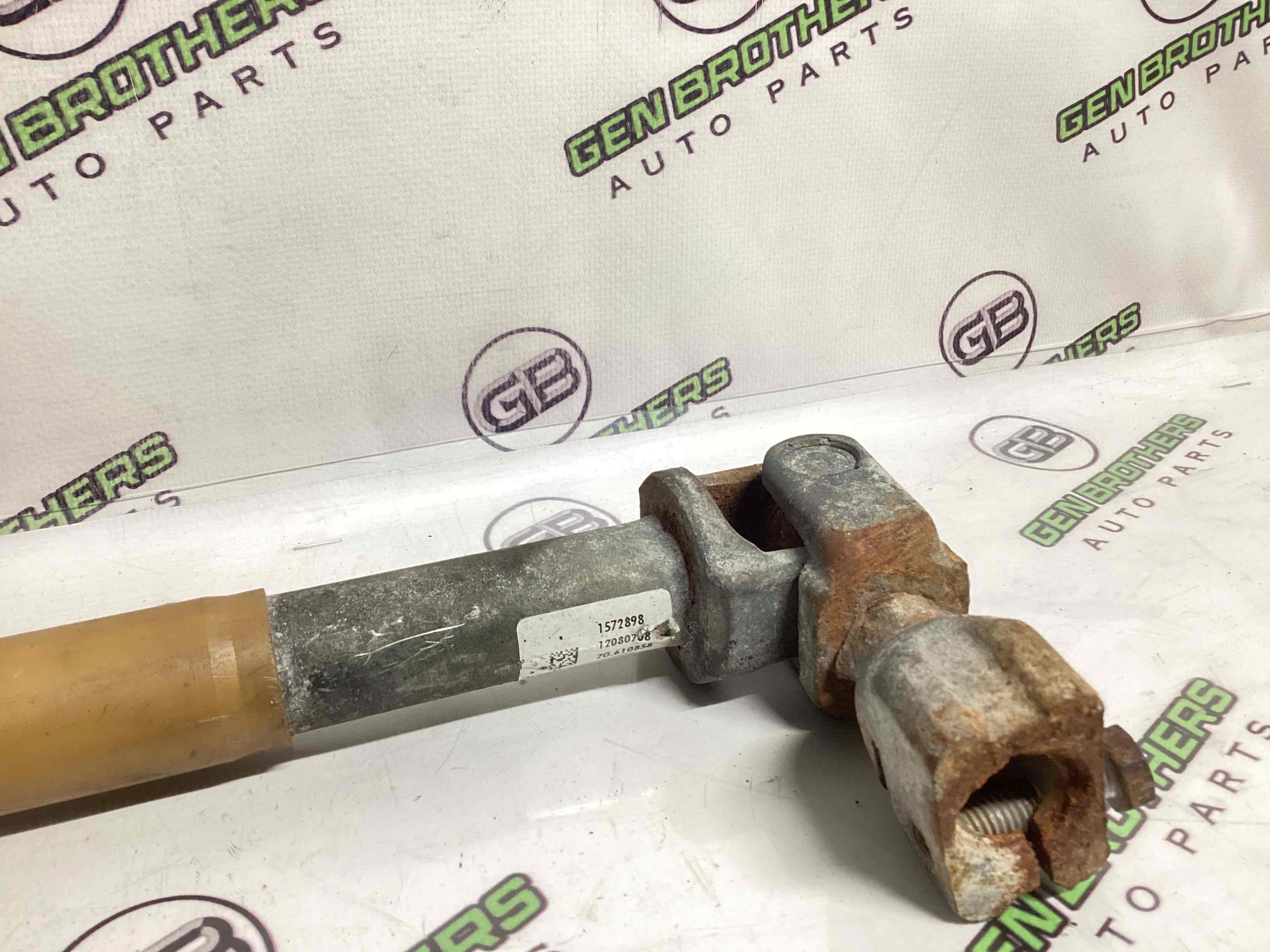 Рульовий кардан, кермовий вал