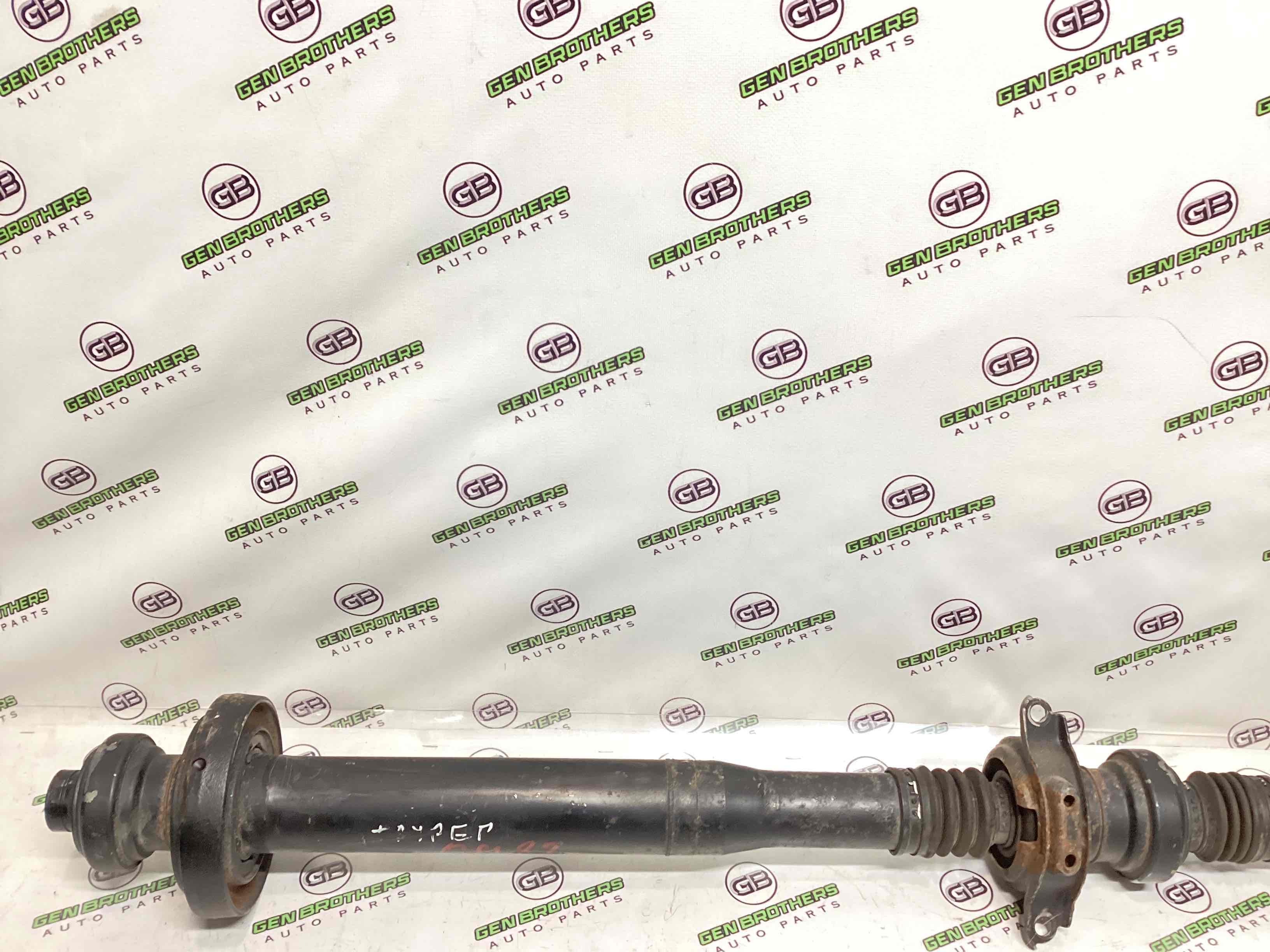 Карданний вал