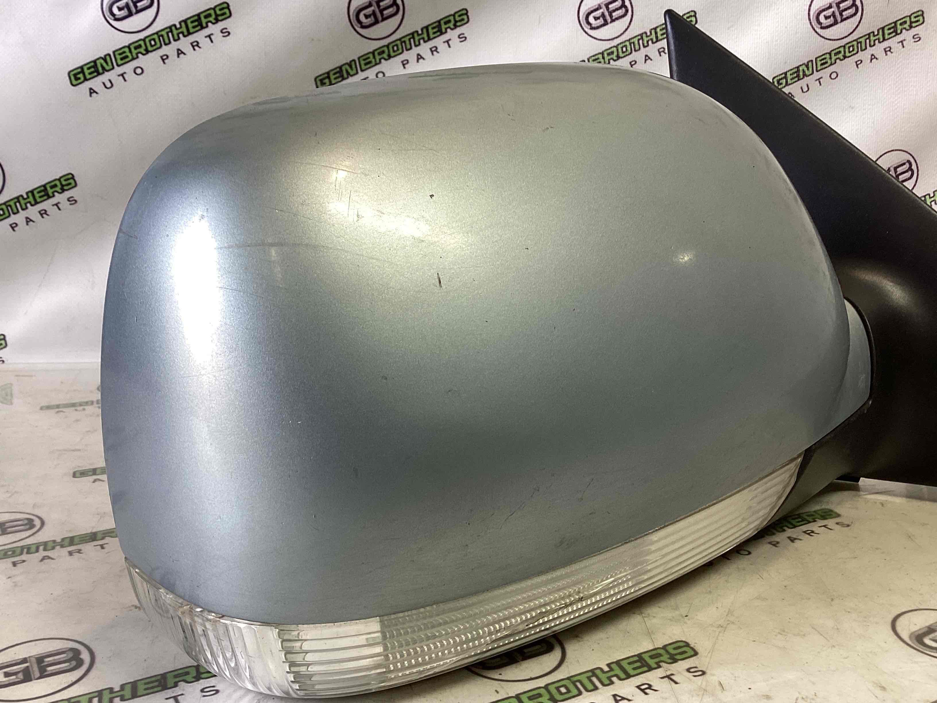 Дзеркало зовнішнє праве