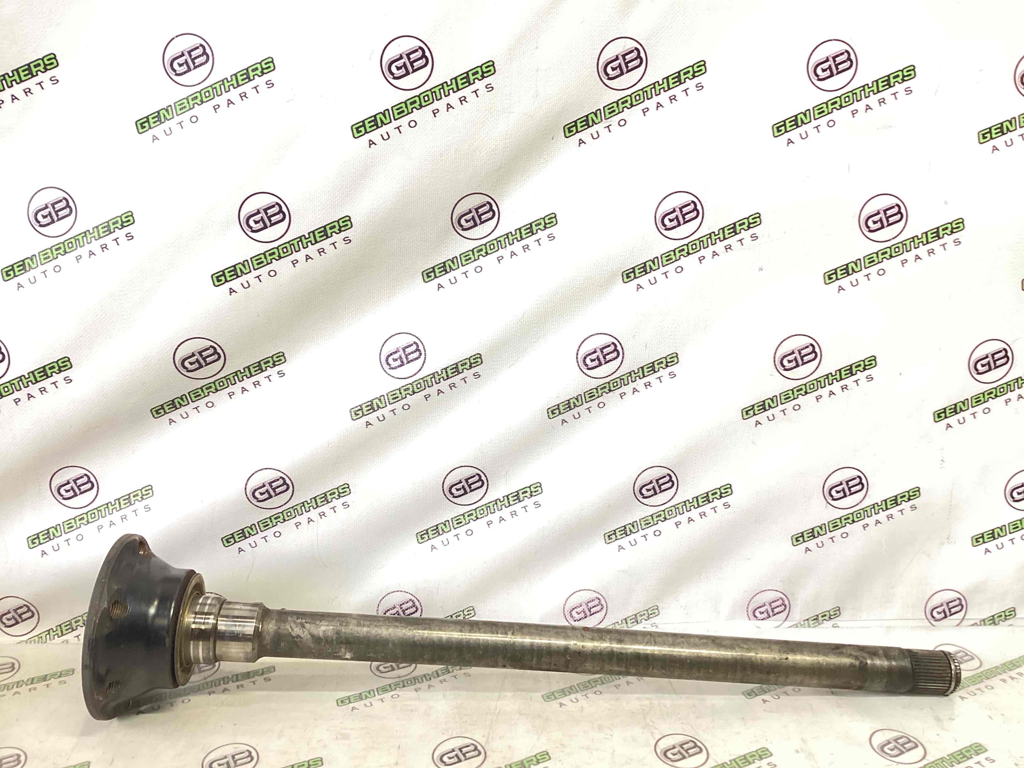 Напіввісь привідний вал