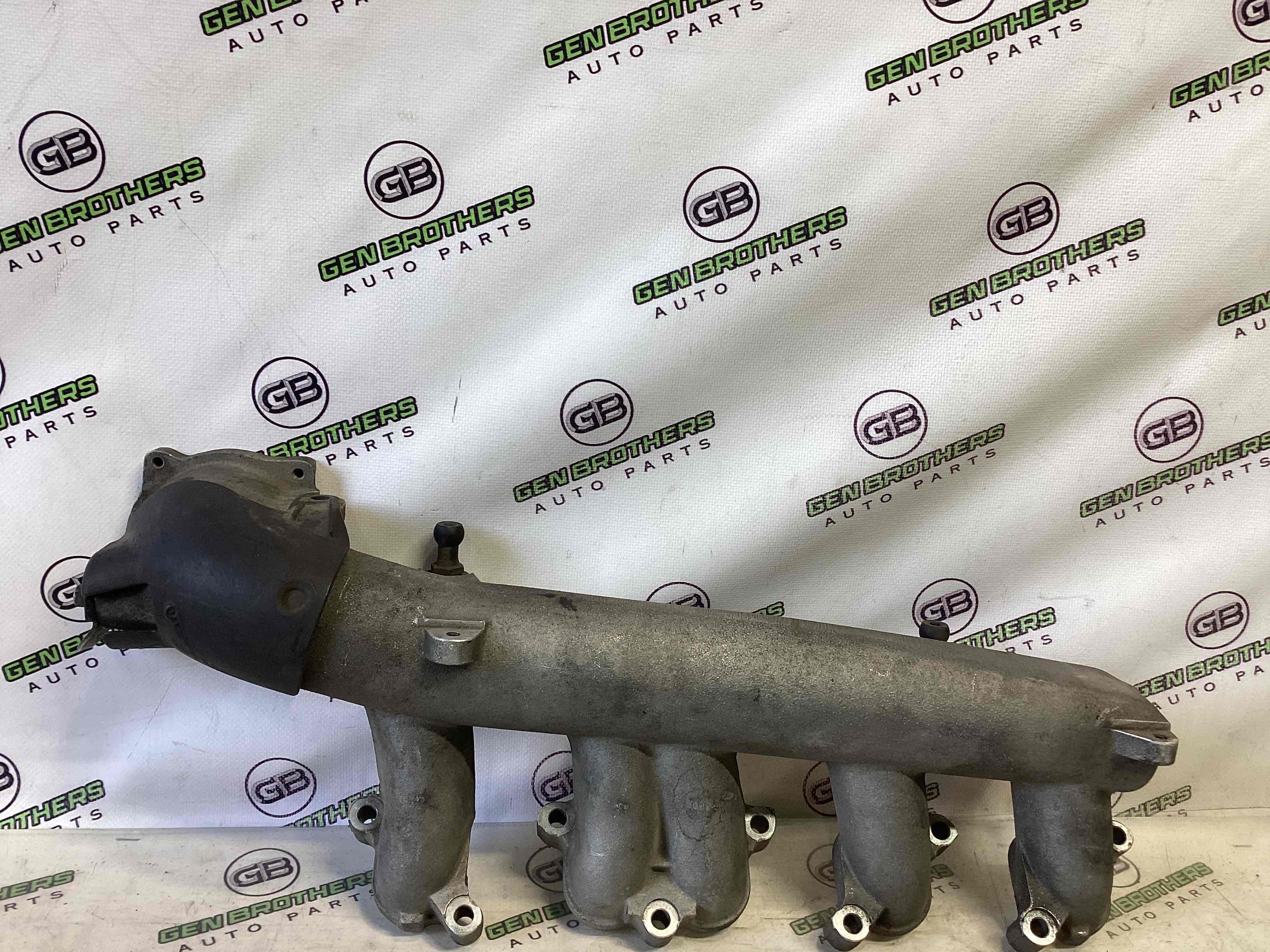 Колектор впускний