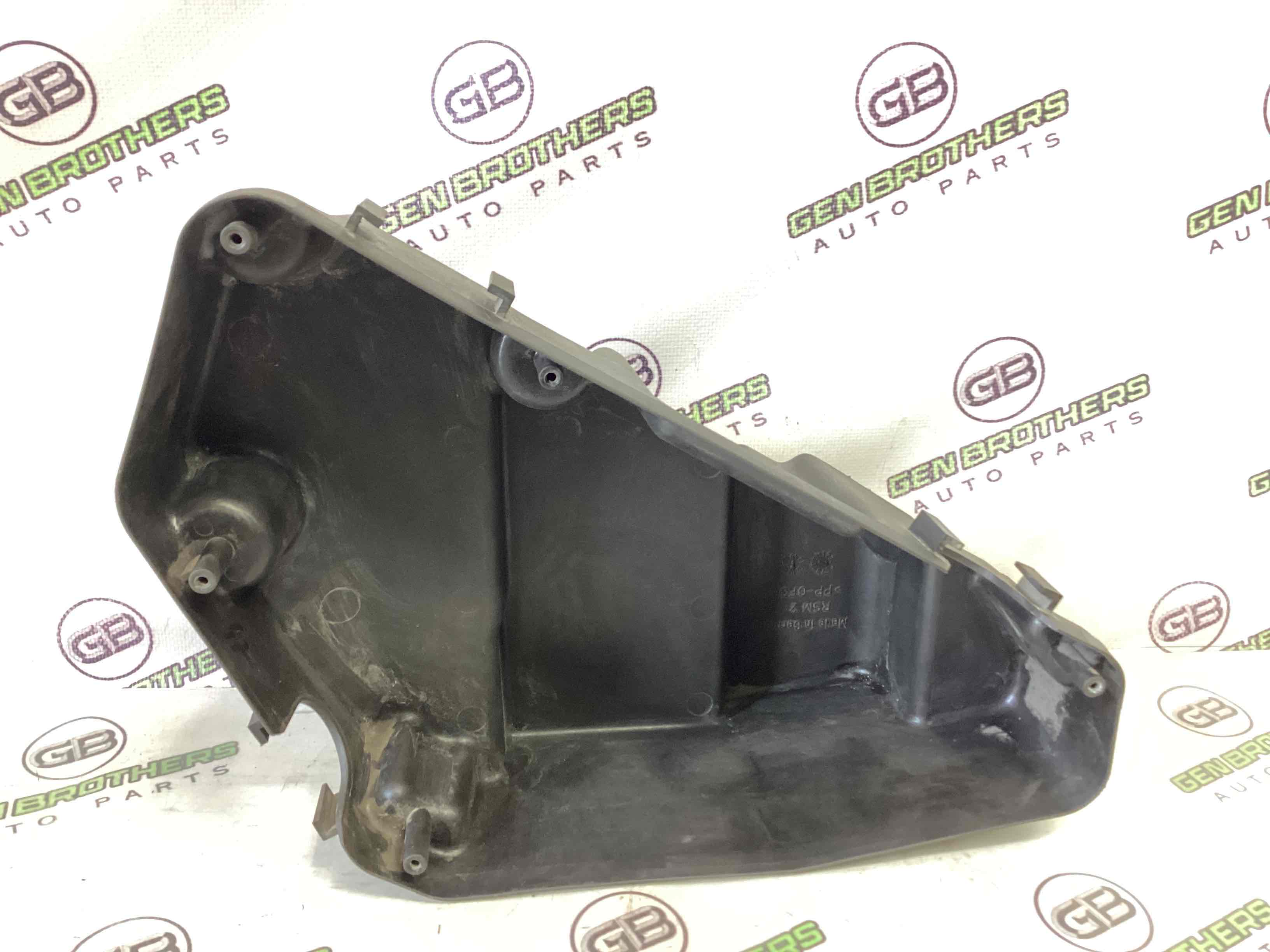 Кришка корпус блоку запобіжників