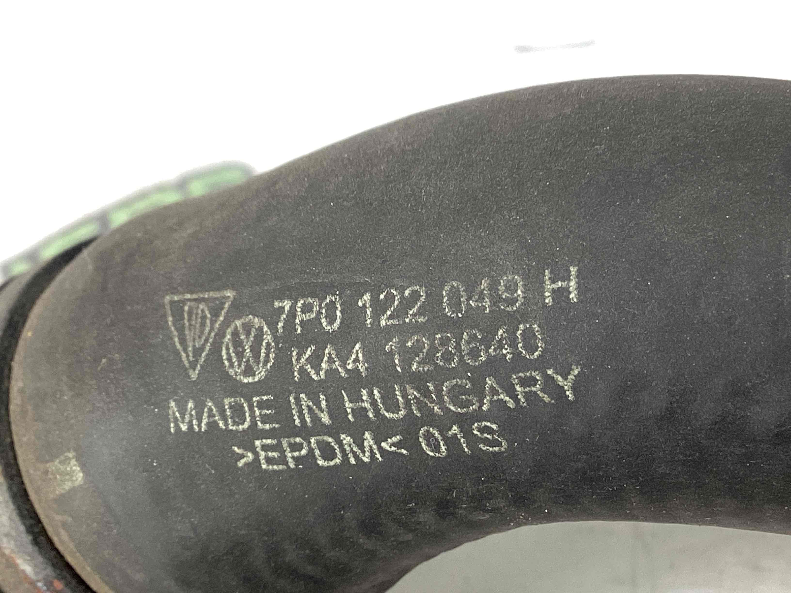 Патрубок трубопровід, шланг