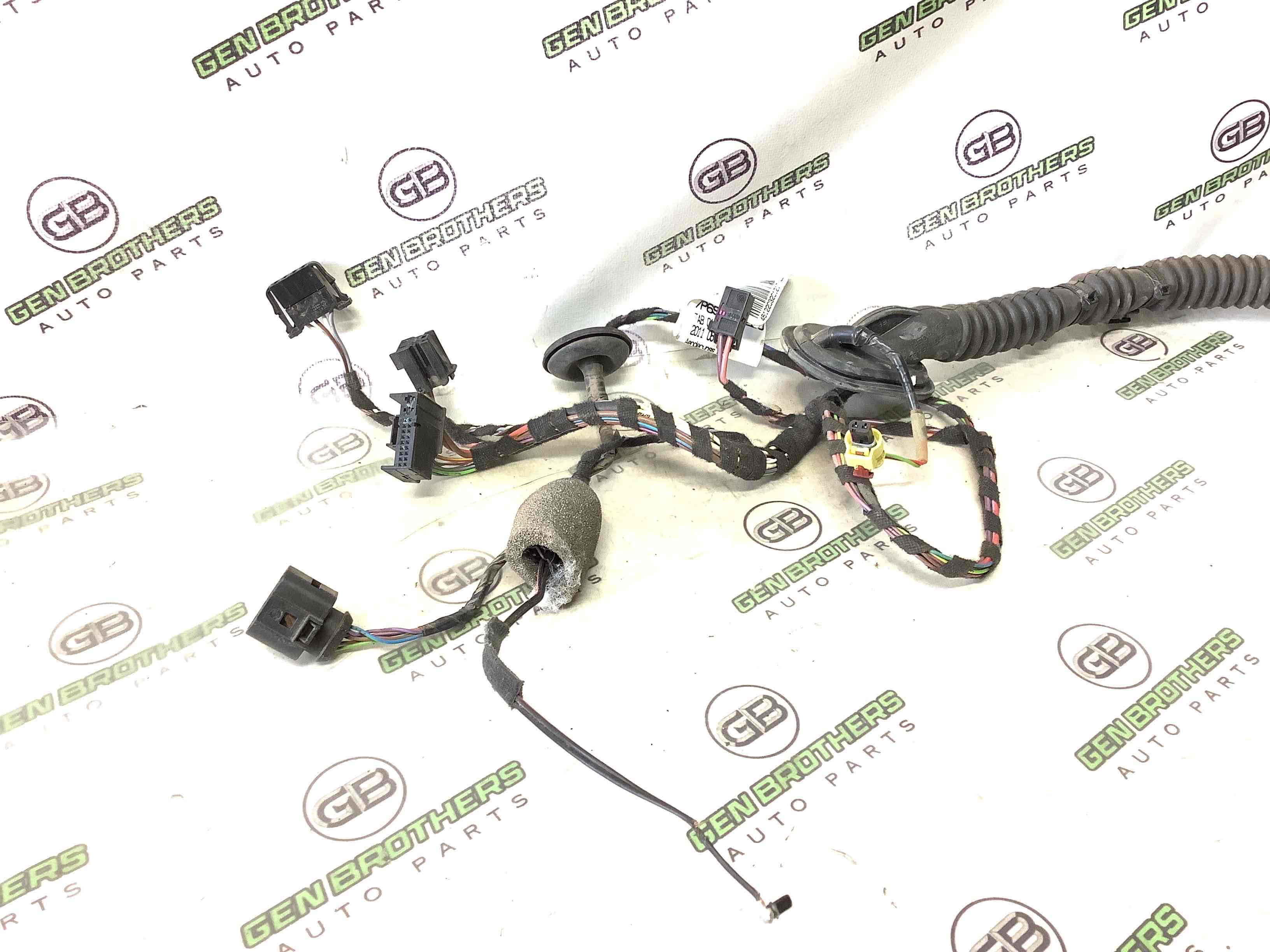 Електропроводка дверей, кришки багажника коса