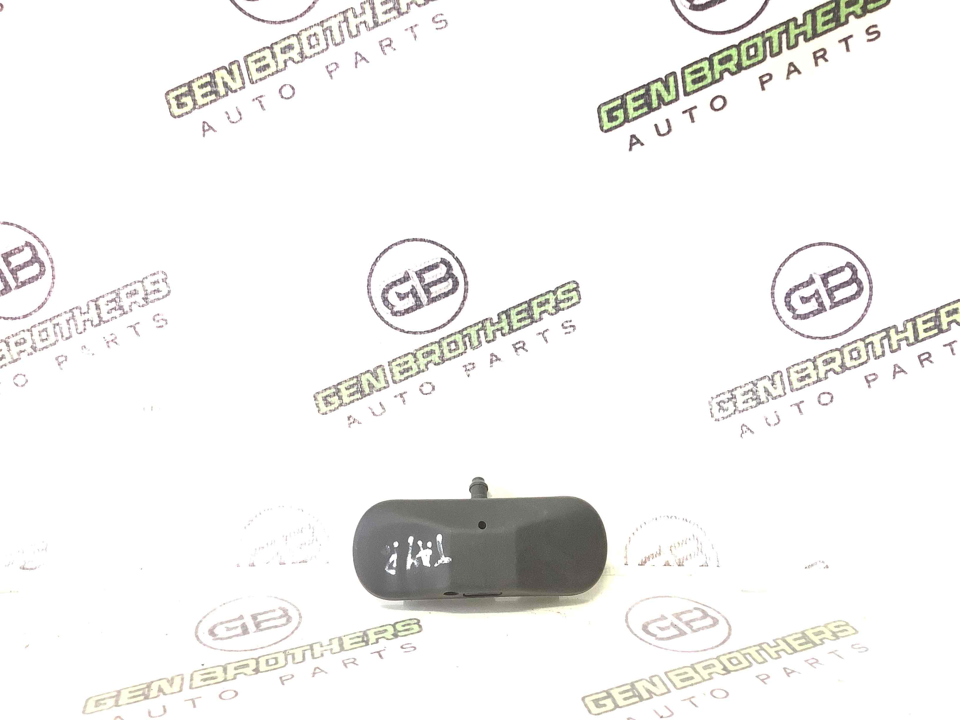 Форсунка омивача, насос омивача, шланг омивача