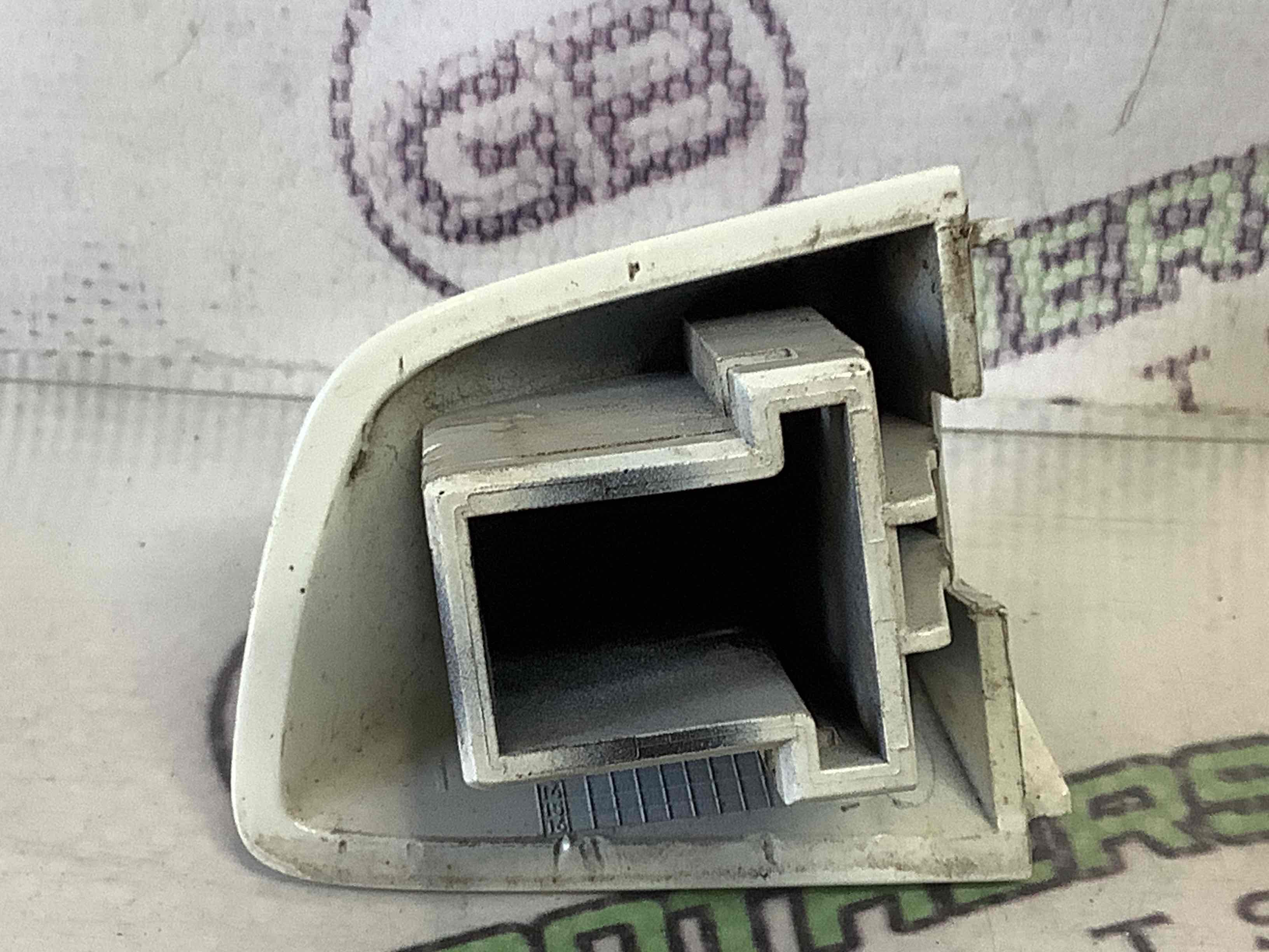 Заглушка ручки дверей