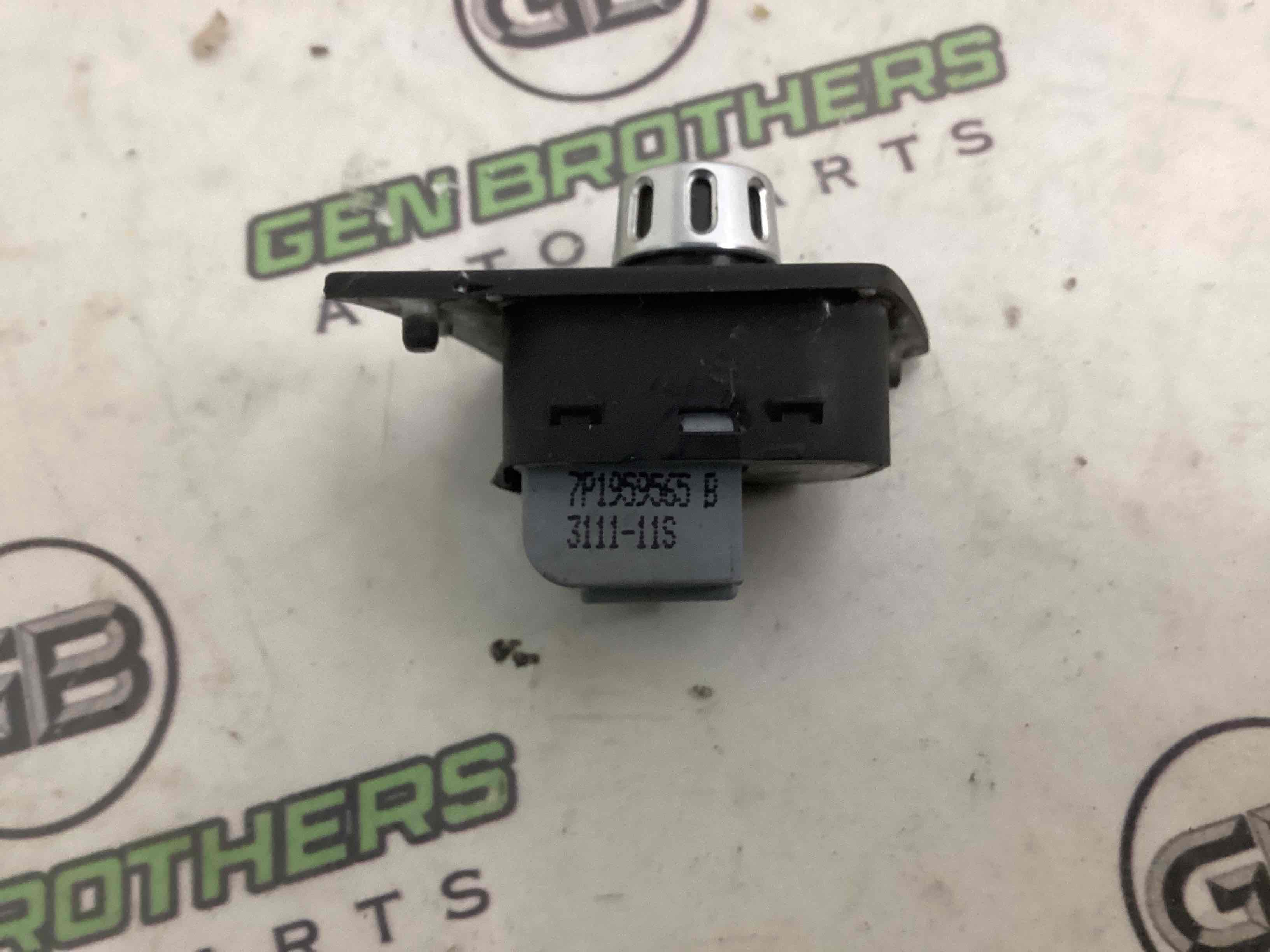 Кнопка регулювання дзеркал