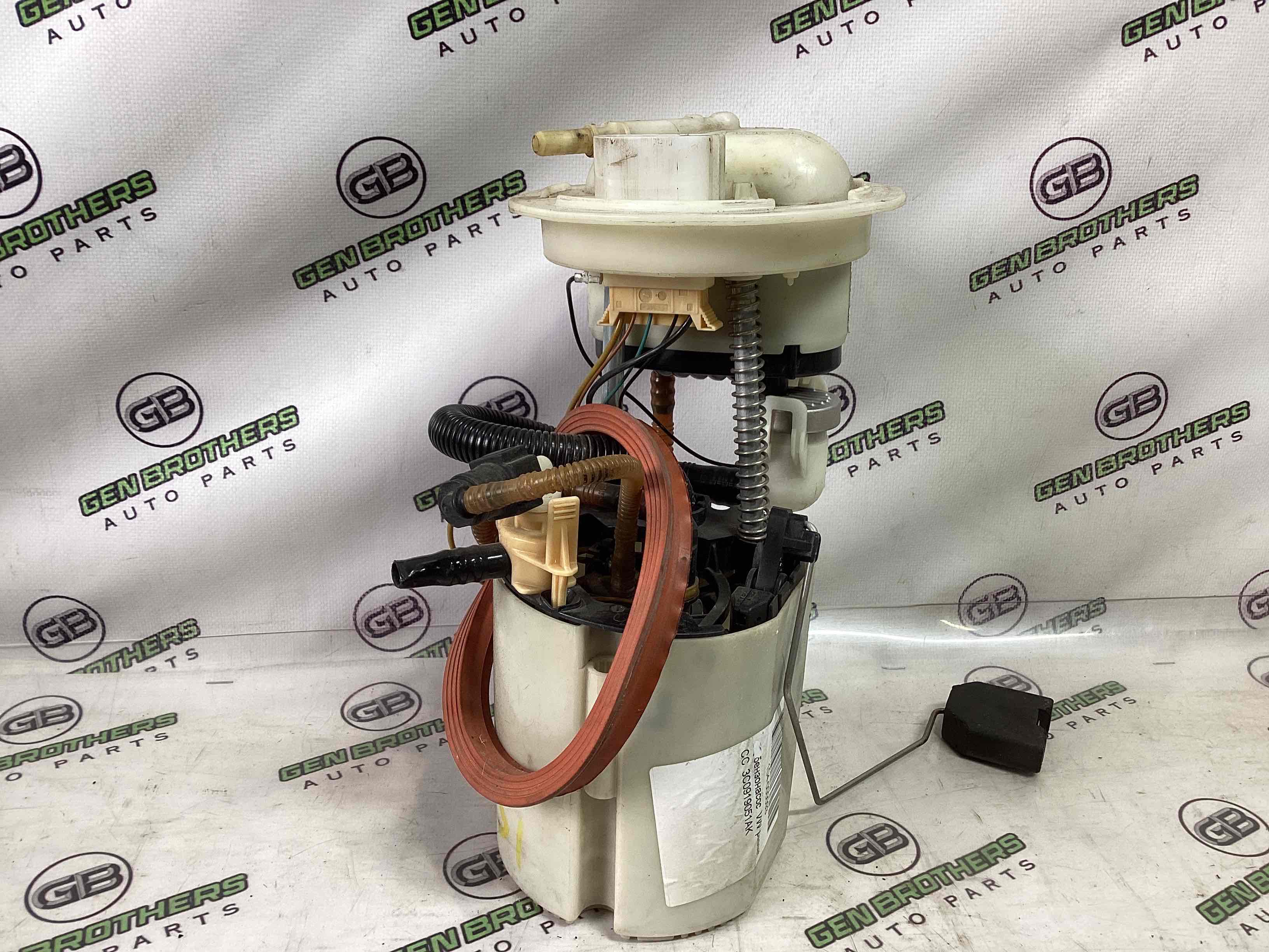 Насос паливний