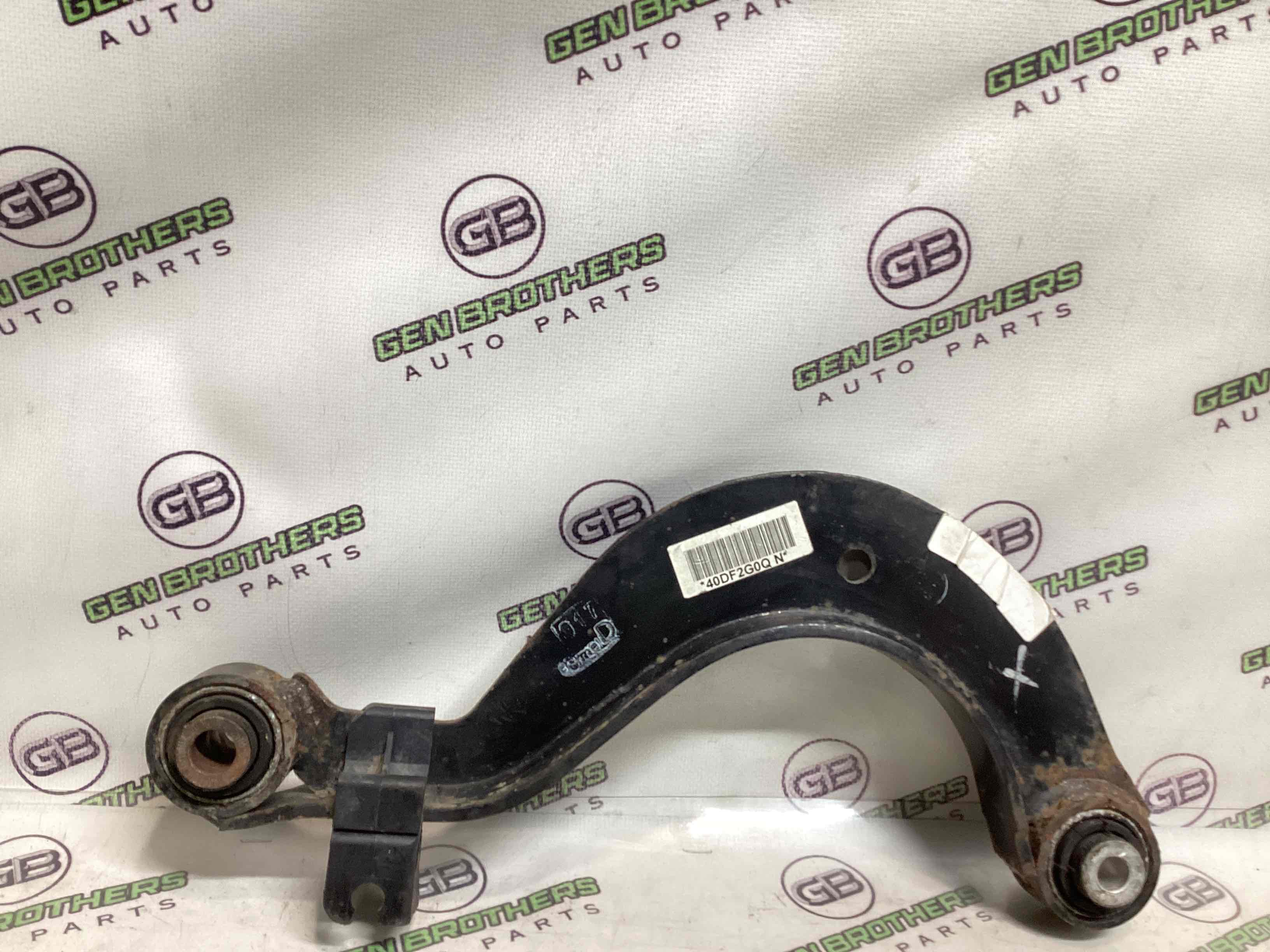 Важіль задній правий