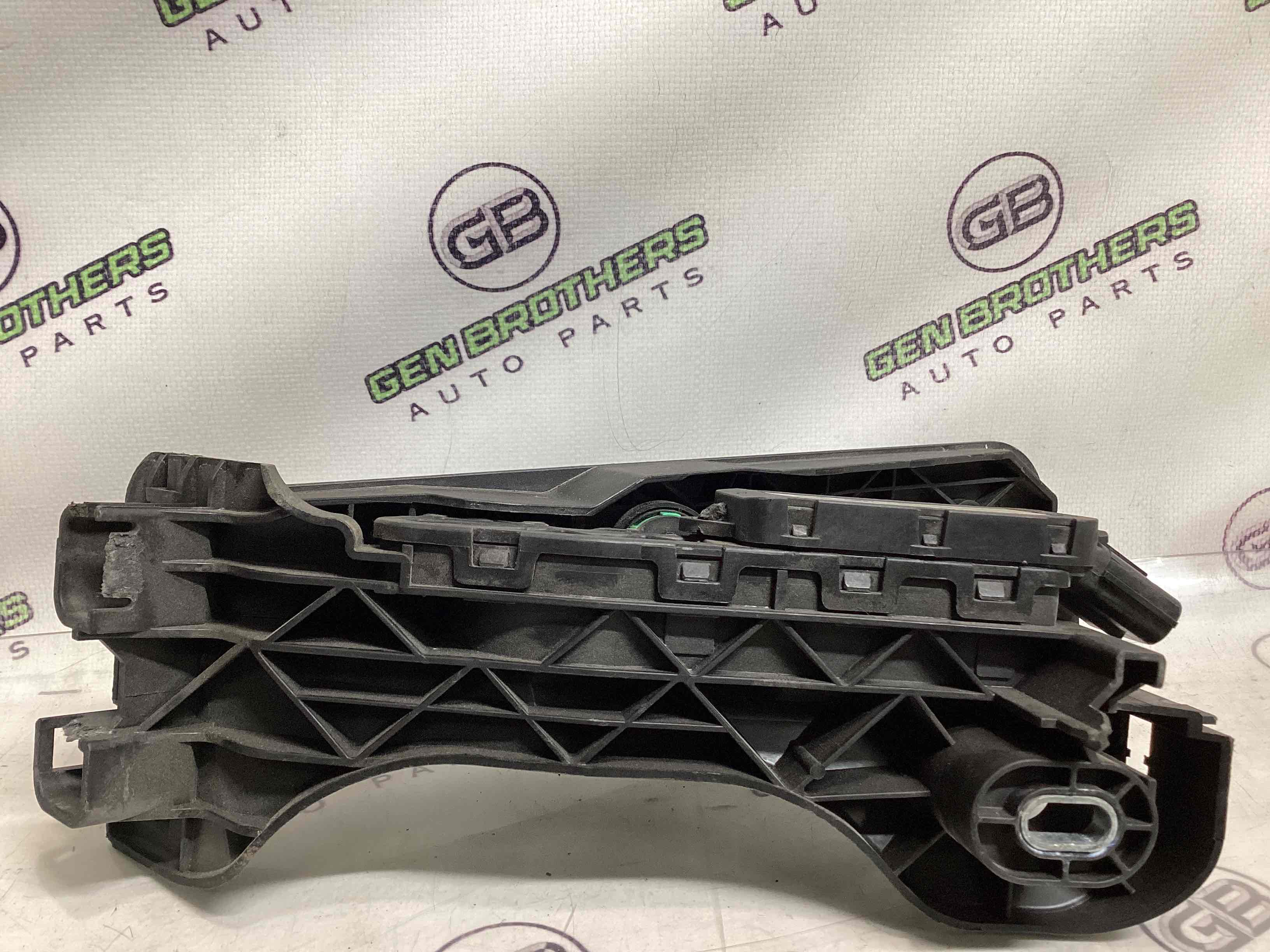 Педаль газу