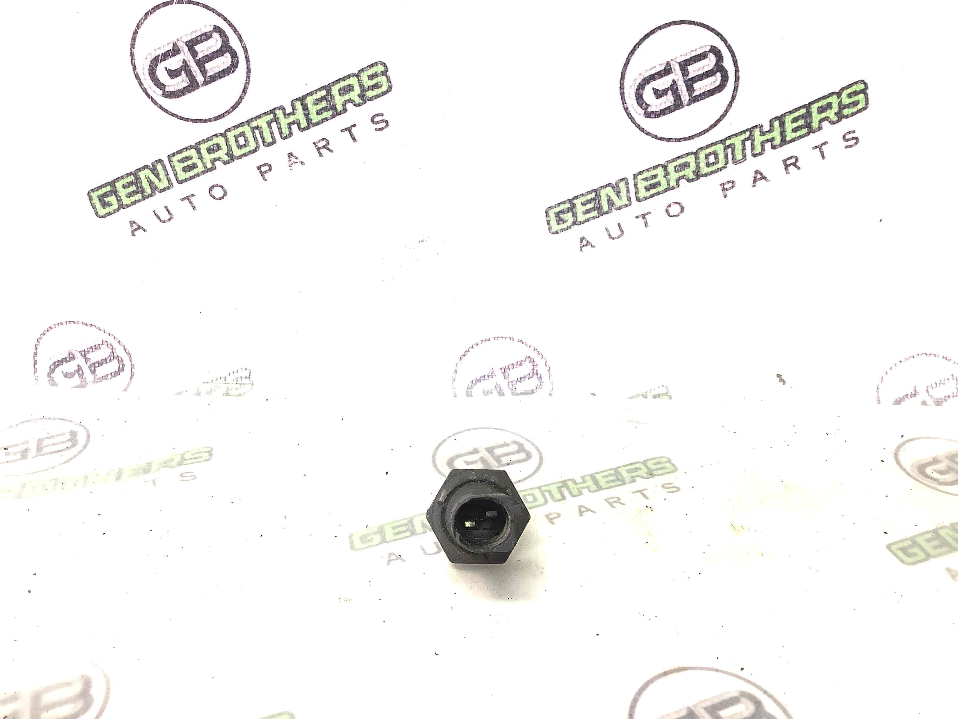 Датчик тиску олії