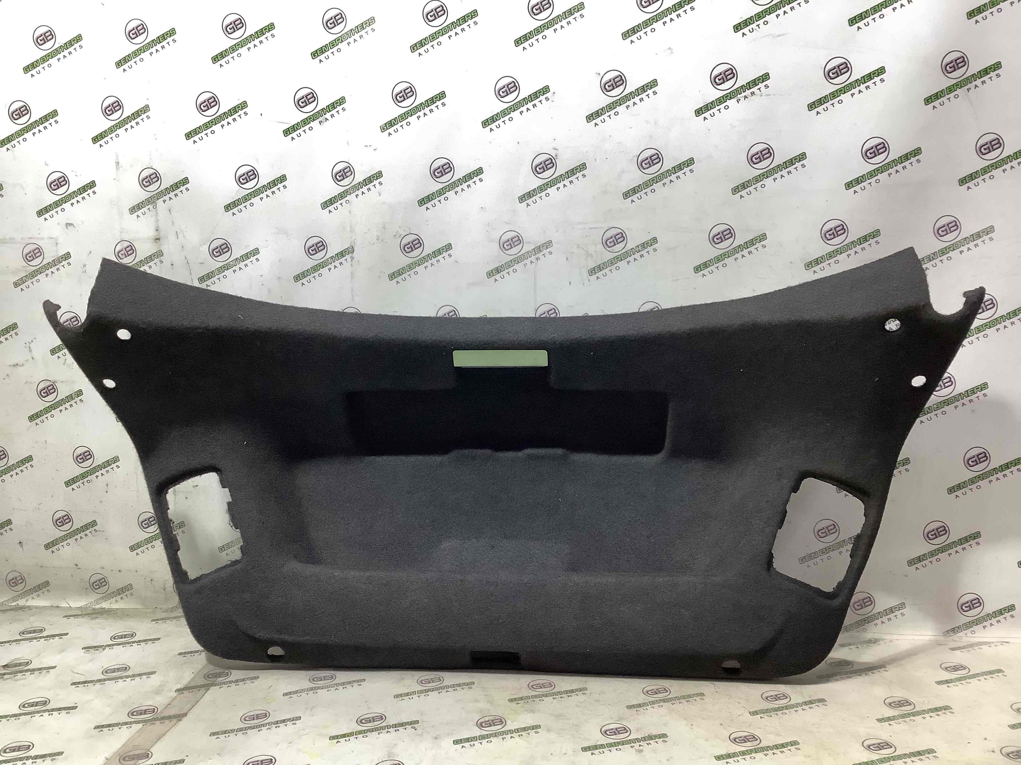 Елементи оздоблення багажника