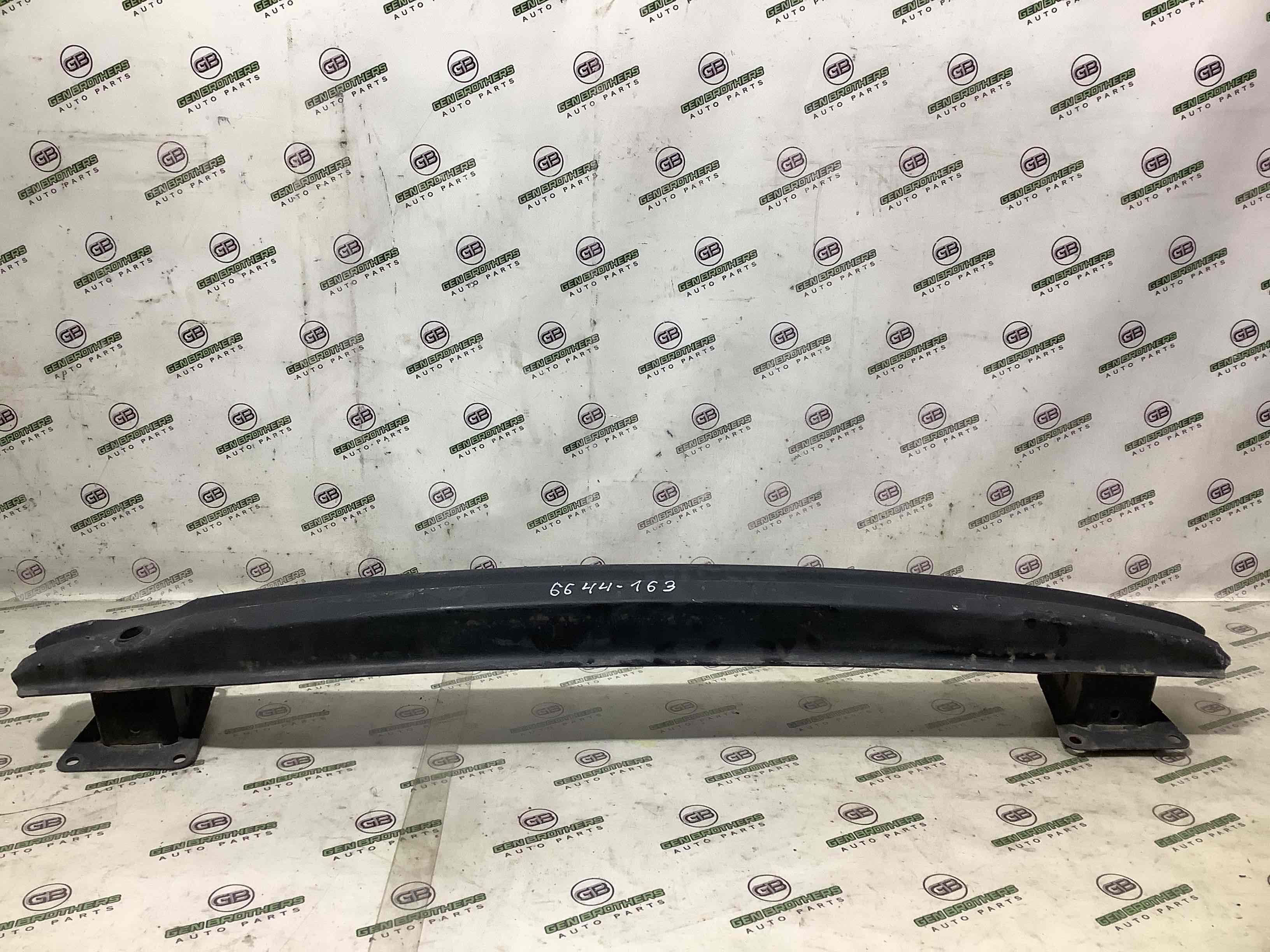 Підсилювач бампера заднього