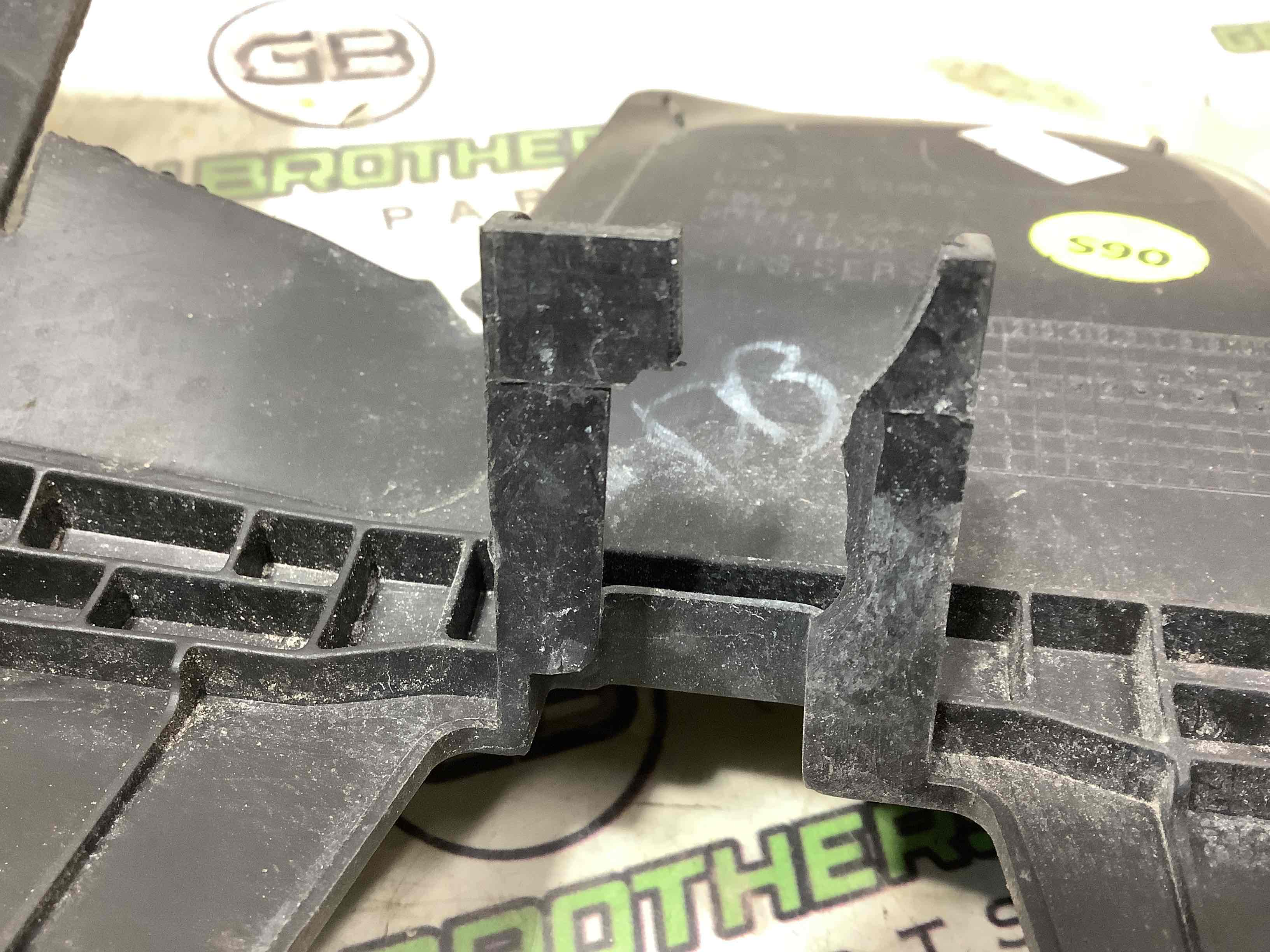 Дефлектор обдува радіатора