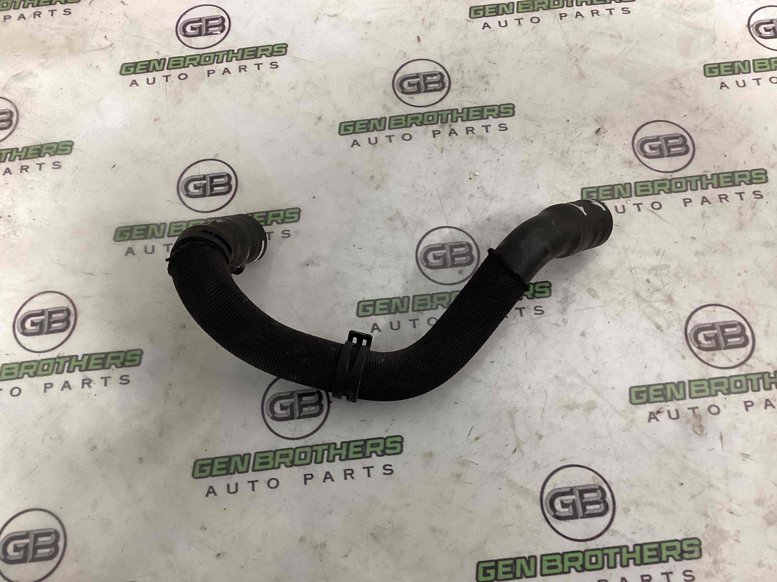 Патрубок трубопровід, шланг